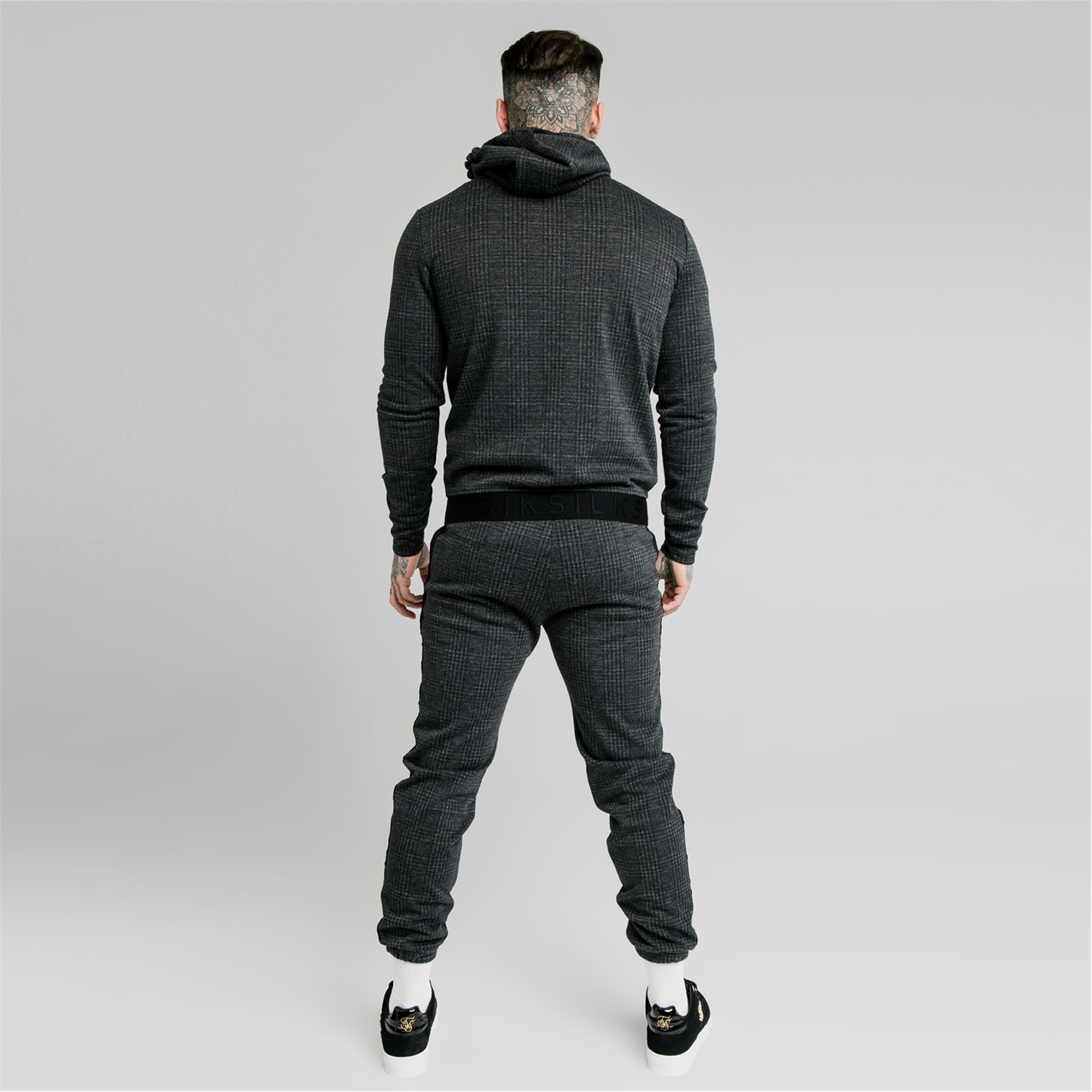 Tepláky SikSilk Grey 7524505 Men's Tonal Check Closed Hem Fleece Joggers - 5