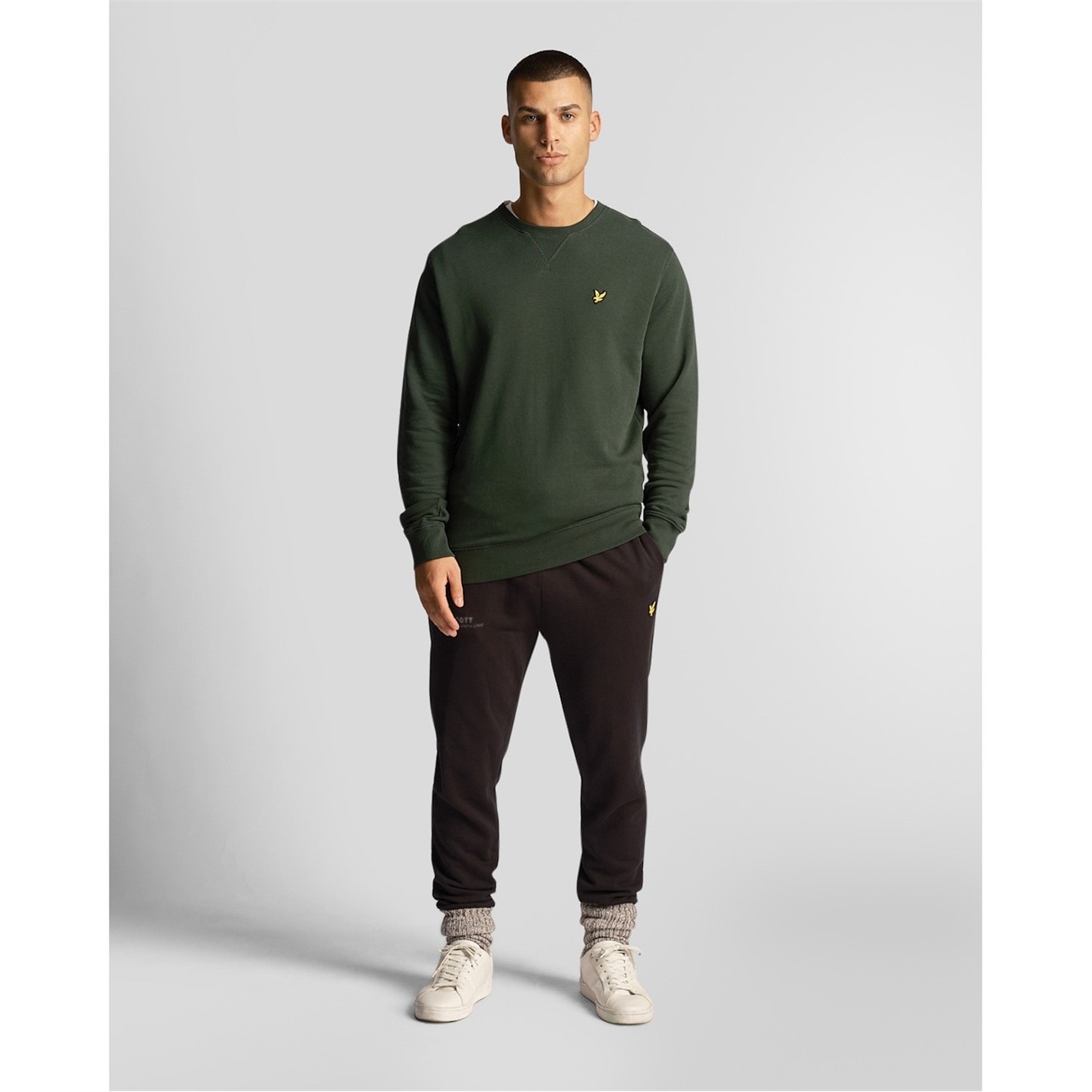 Tepláky Lyle and Scott Jet Black Z865 5872706 Men's Logo Closed Hem Fleece Joggers - 5