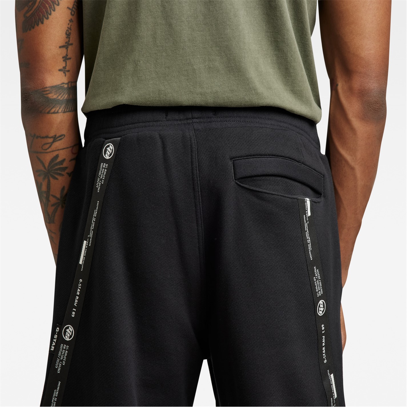 Tepláky G Star Dk Black 7524008 Men's Logo Tape Closed Cuff Fleece Joggers - 4