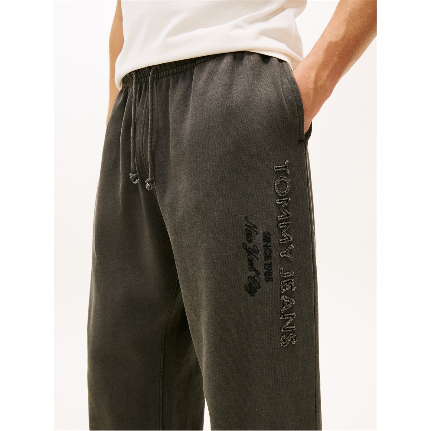Tepláky Tommy Jeans Black 4674102 Men's New Classic Closed Hem Fleece Joggers - 3
