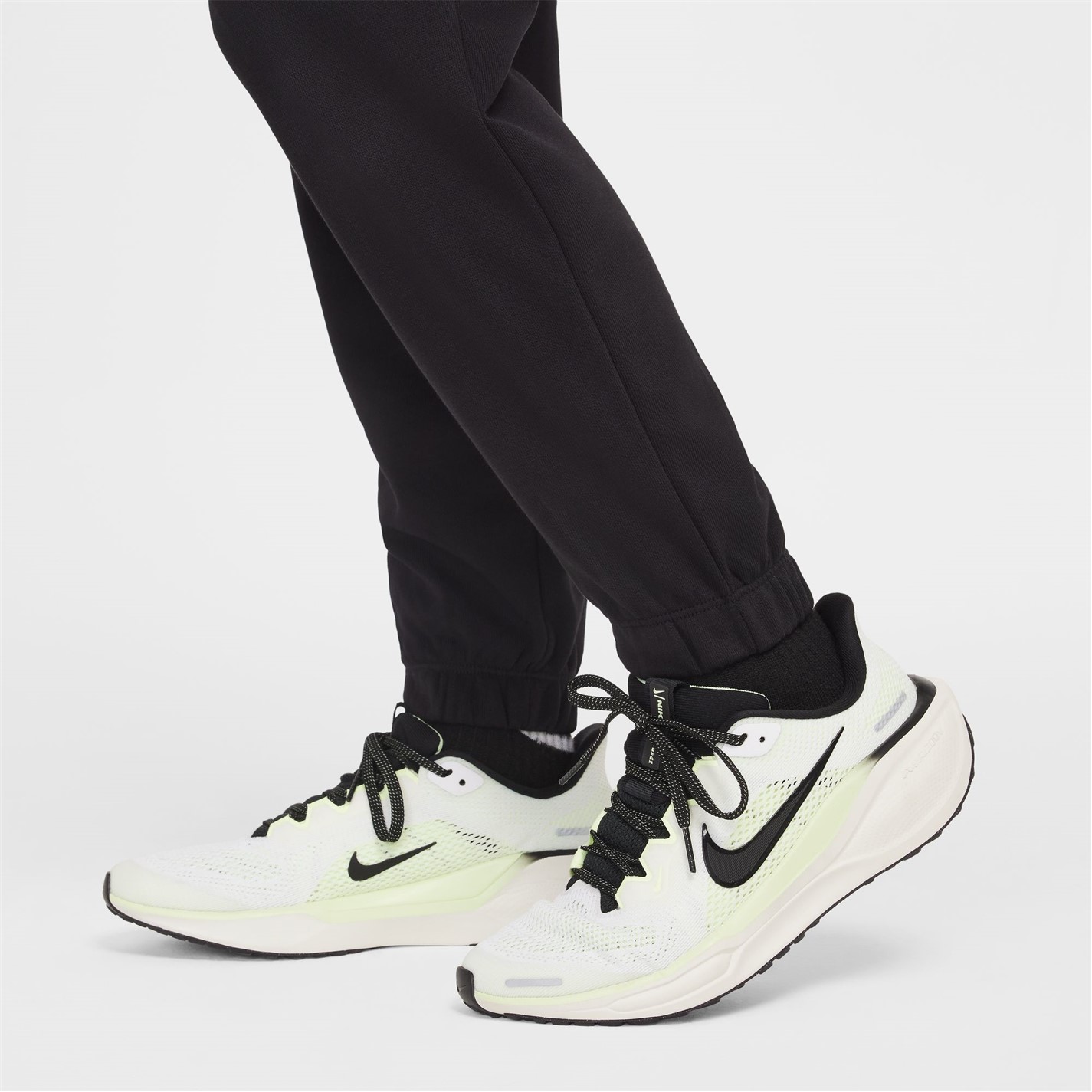 Nike Black 6438101 Pro Dri-FIT Jogging Bottoms Juniors - 6
