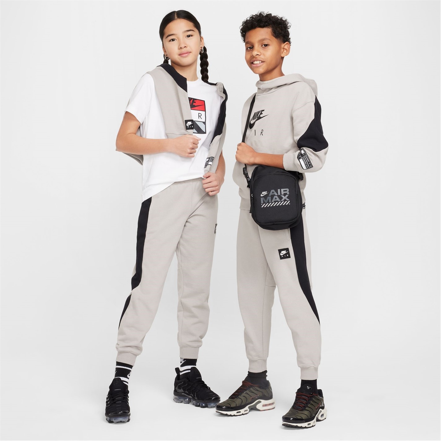 Dětské tepláky Nike College Grey 3144577 Unisex Kids' Closed Hem Fleece Joggers - 7