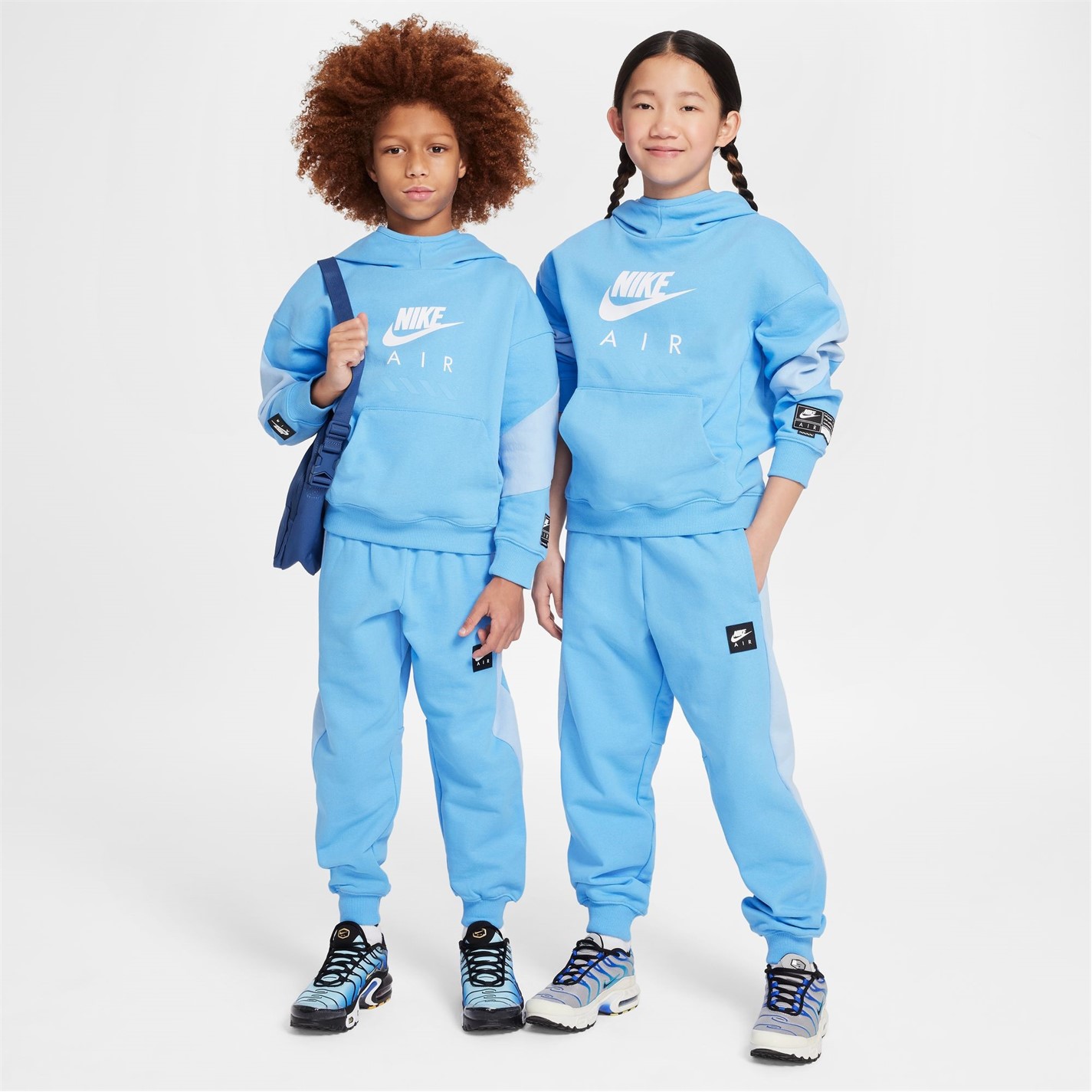 Dětské tepláky Nike University Blue 7562207 Unisex Kids' Closed Hem Fleece Joggers - 7