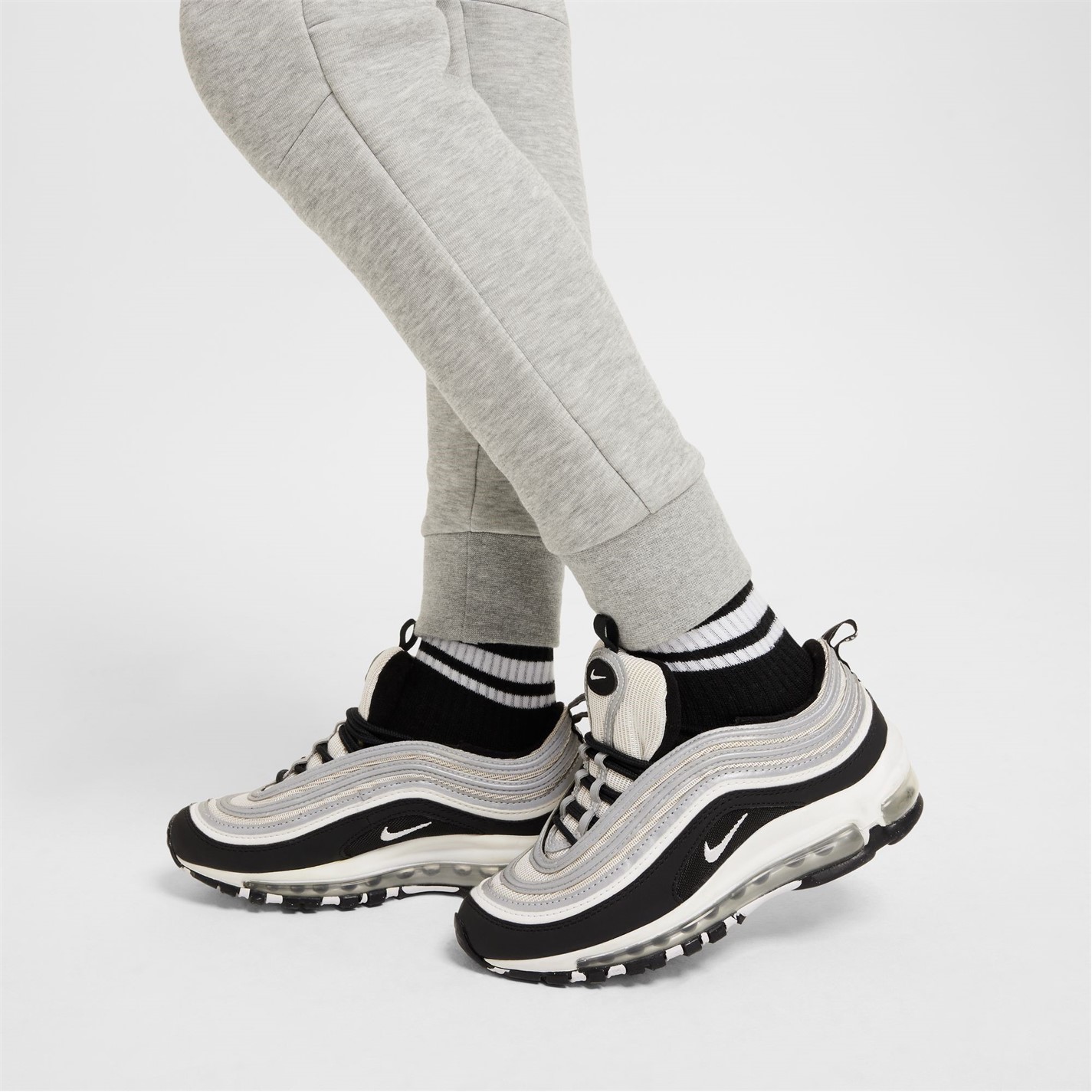 Nike Sportswear Tech Fleece Big Kids' Pants - 5