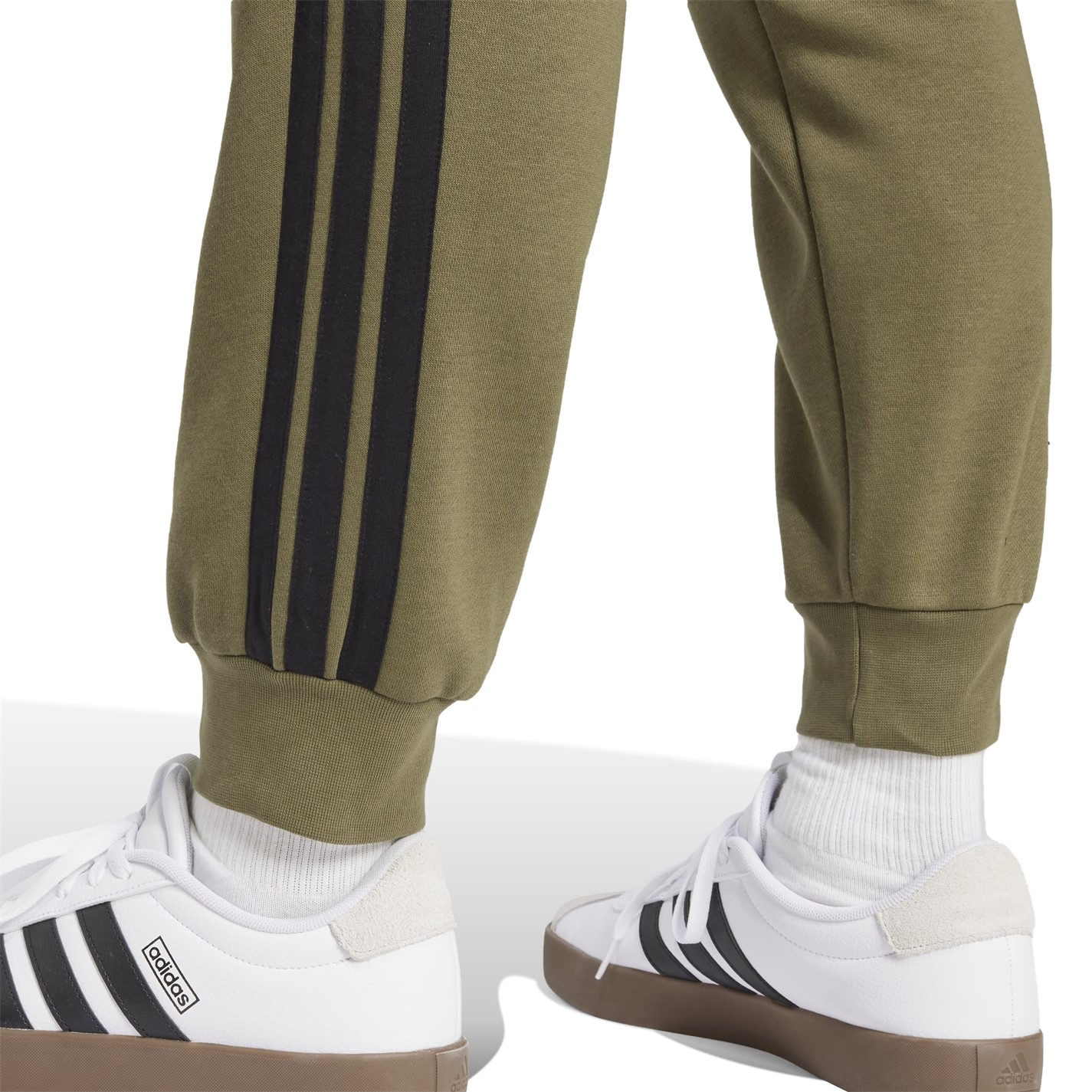 Tepláky adidas Olive Strata 9470138 Essentials Fleece Tapered Cuff 3-Stripes Joggers - 6