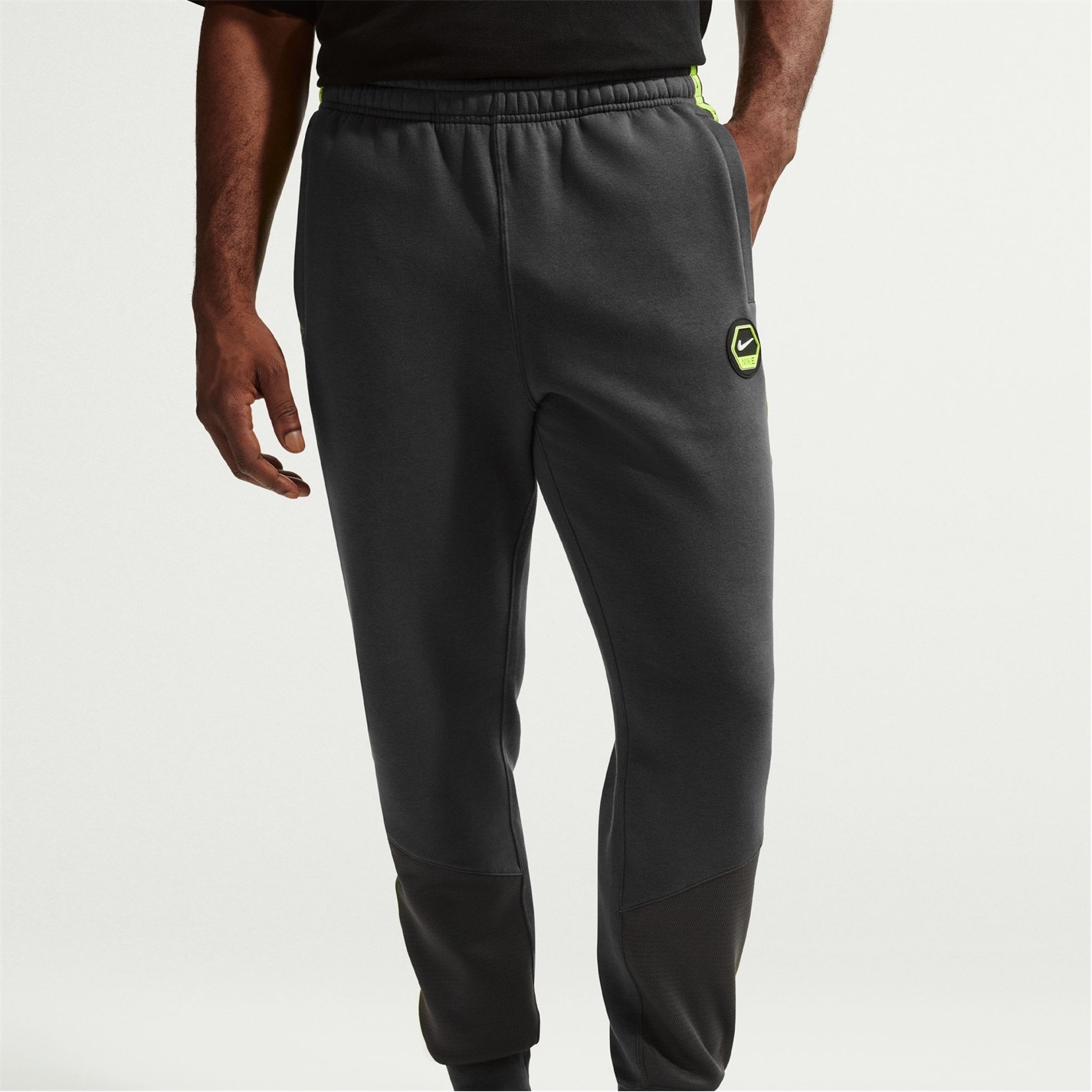 Tepláky Nike Grey 952835 Men's Closed Hem Fleece Joggers - 1