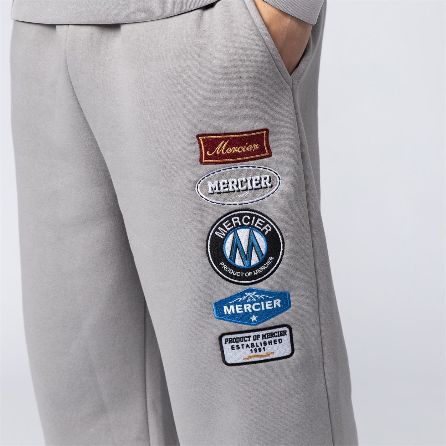 Tepláky Mercier Grey 4118469 Grey Hybrid Badge Joggers - 4