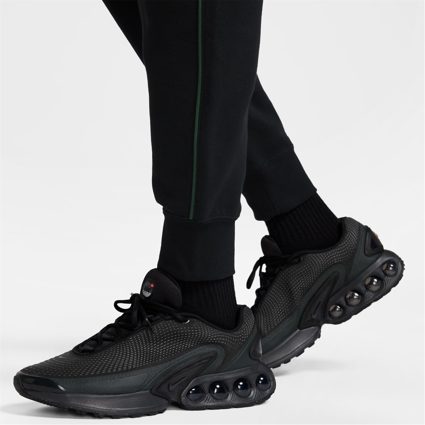 Tepláky Nike Black 8337134 M NSW SW AIR CARGO PANT FLC BB - 6