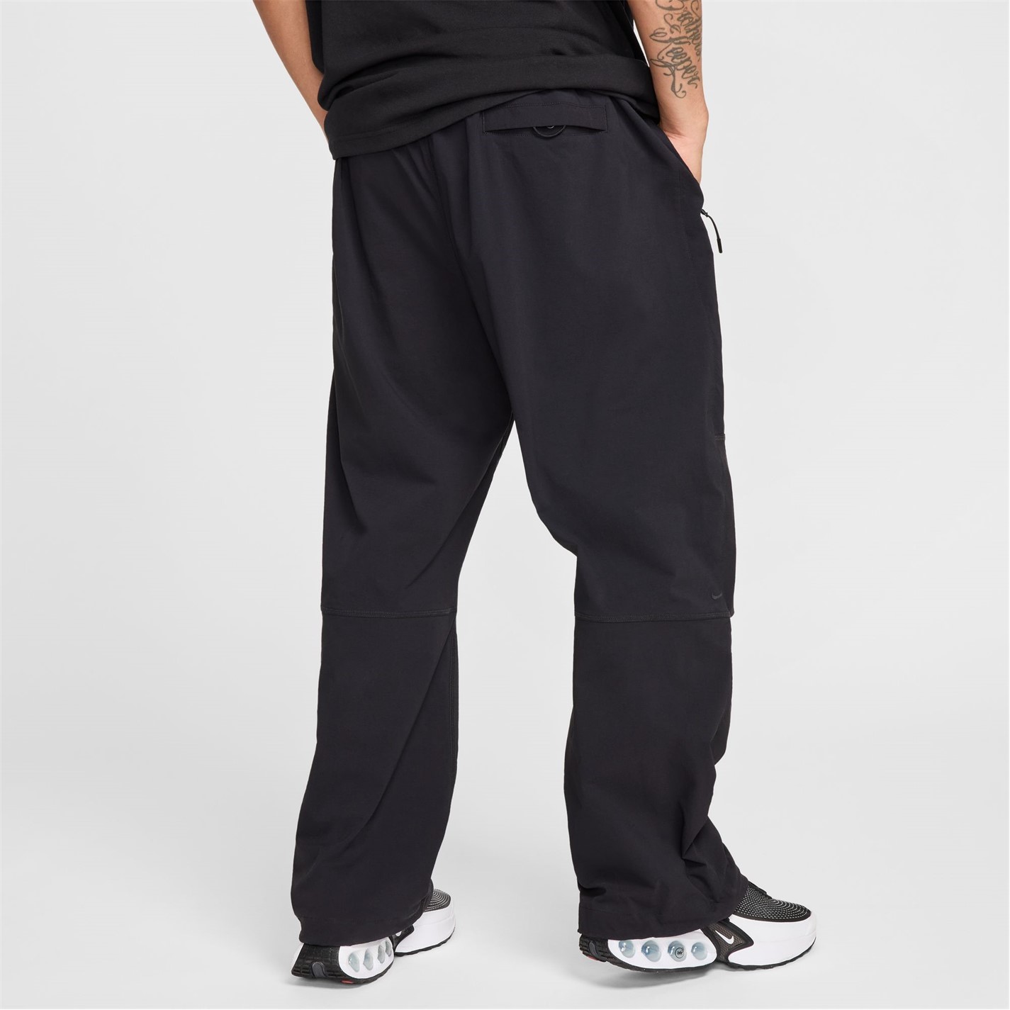 Tepláky Nike Black 645067 Men's Open Hem Woven Joggers - 2