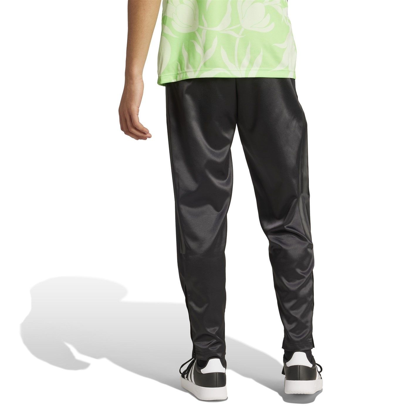 Tepláky adidas Black 4568187 House of Tiro Common Goal Joggers Mens - 3
