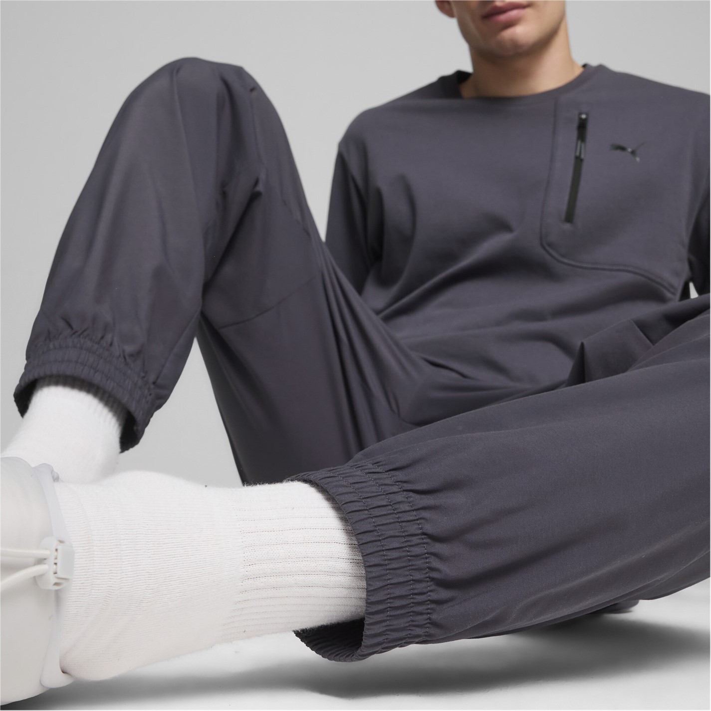 Tepláky Puma Silver Gray 8837668 Men's Rad Cal Closed Hem Woven Jogger - 3