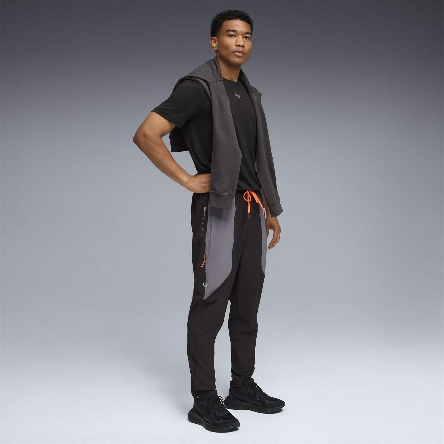 Tepláky Puma Black 3770567 Men's Flex Closed Hem Woven Joggers - 4