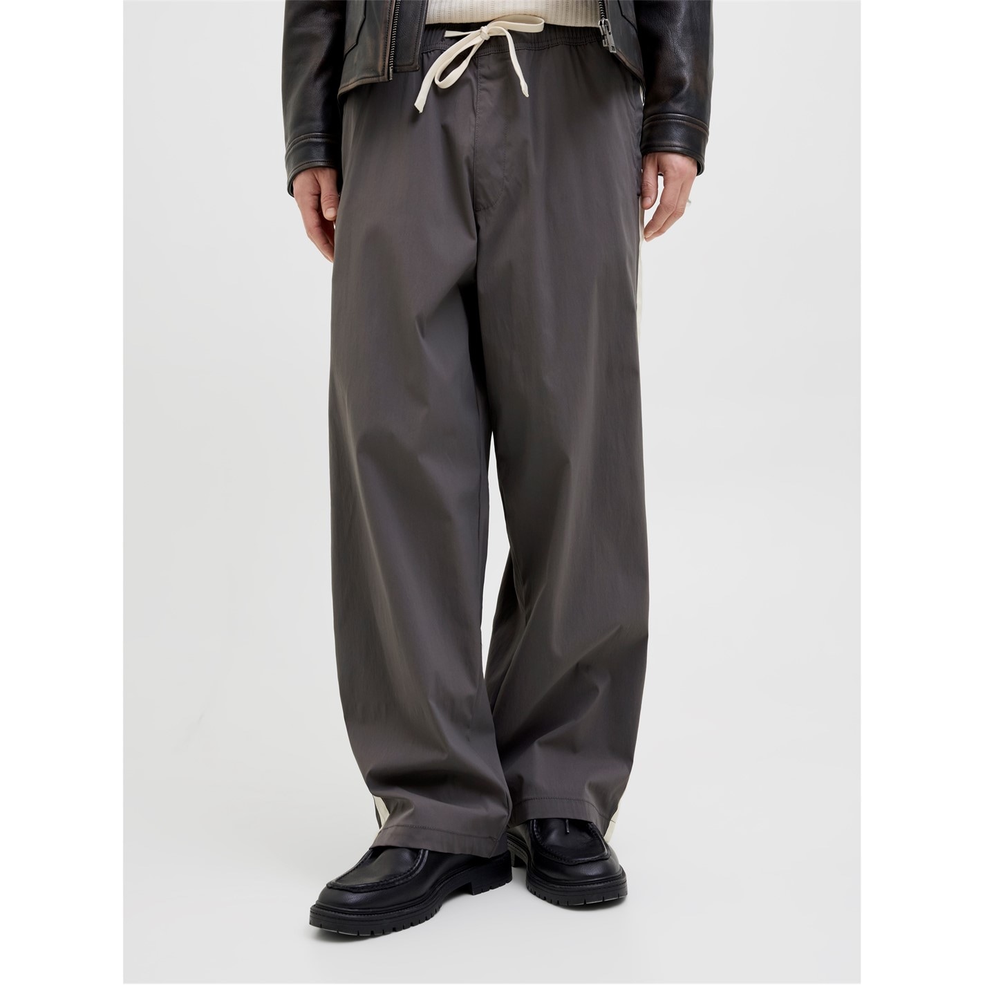 Tepláky Jack and Jones Pavement 4752688 Men's Owen Closed Hem Woven Jogger - 3