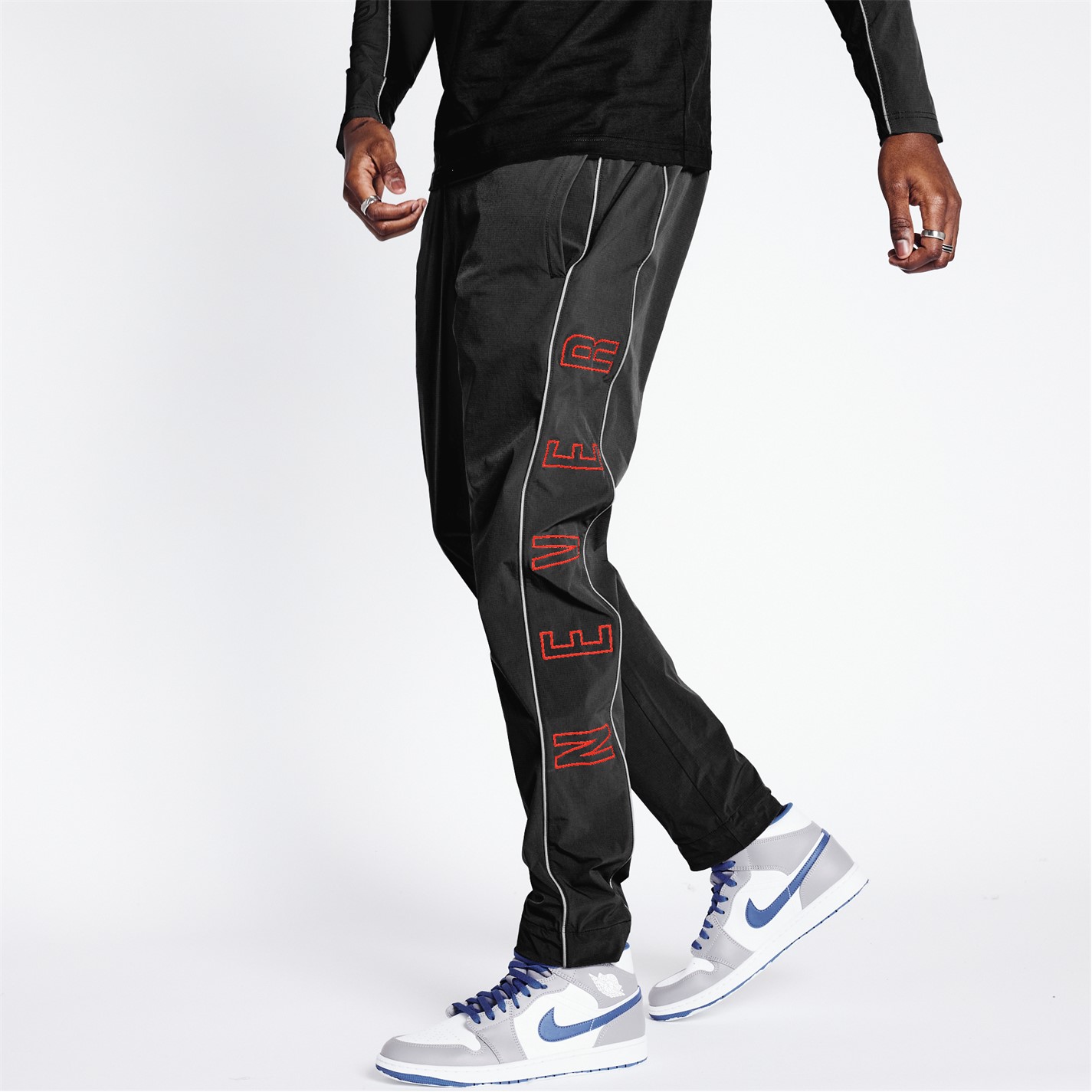 Tepláky Blood Brother Black 8615793 Men's Open Hem Poly Joggers - 1