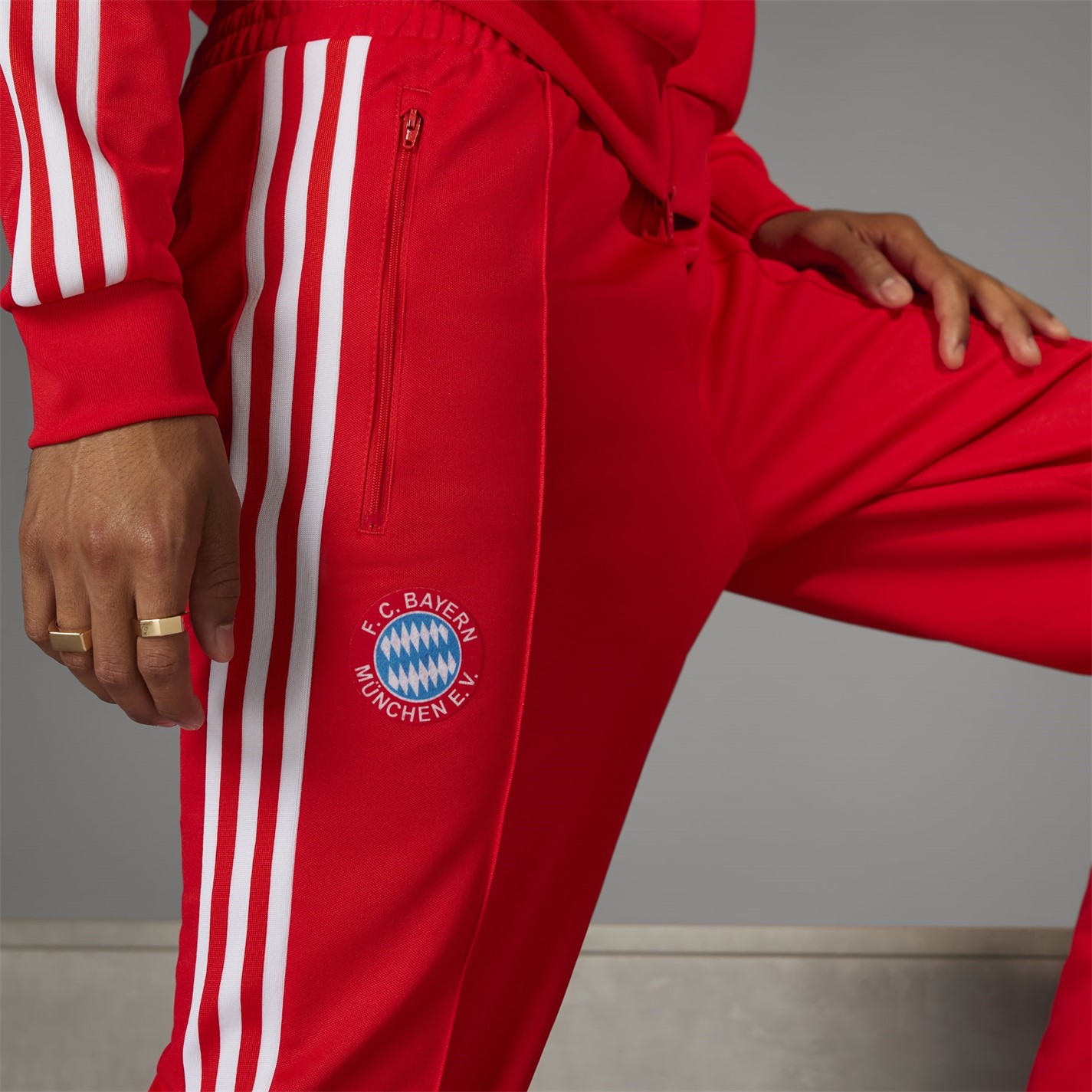 Tepláky adidas Red 1359560 Bayern Munich Beckenbauer Tracksuit Bottoms Adults - 12