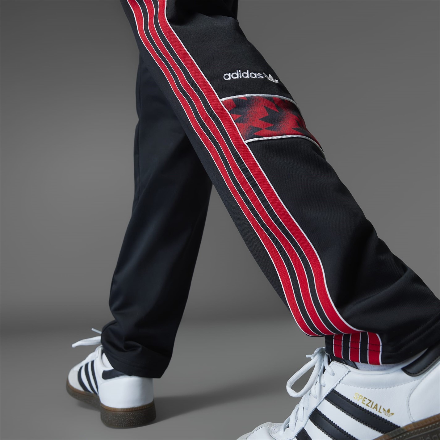 Tepláky adidas BLACK 1110876 Men's Performance Tracksuit Bottoms - 13