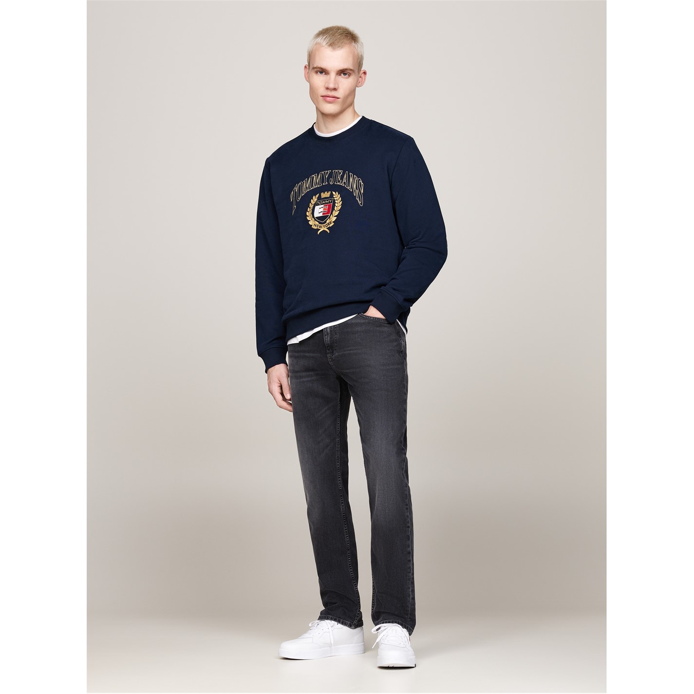 Mikina Tommy Jeans Night Navy 1468061 Crest Embroidery Pullover sweatshirt - 3