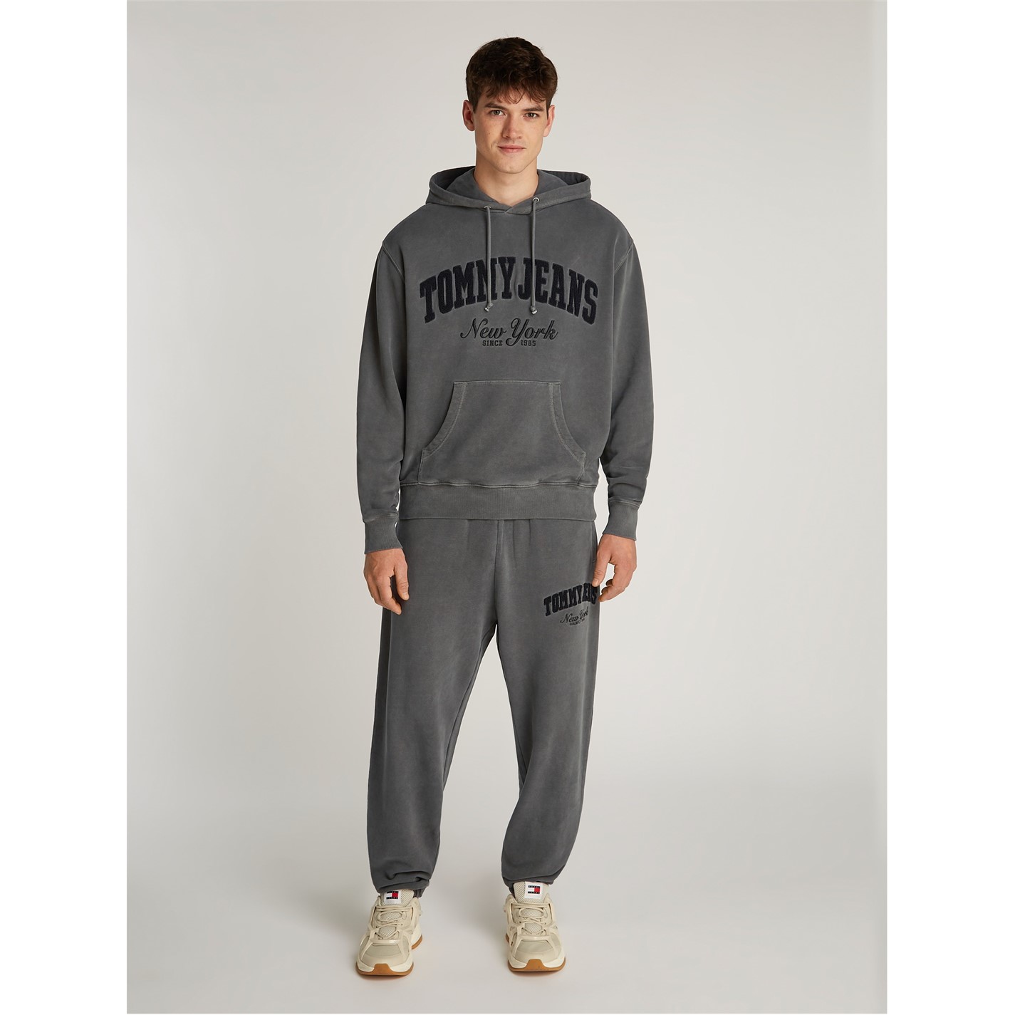 Mikina Tommy Jeans Black 5312281 Men's RLX Vintage Varsity Pull Over Hoodie - 4