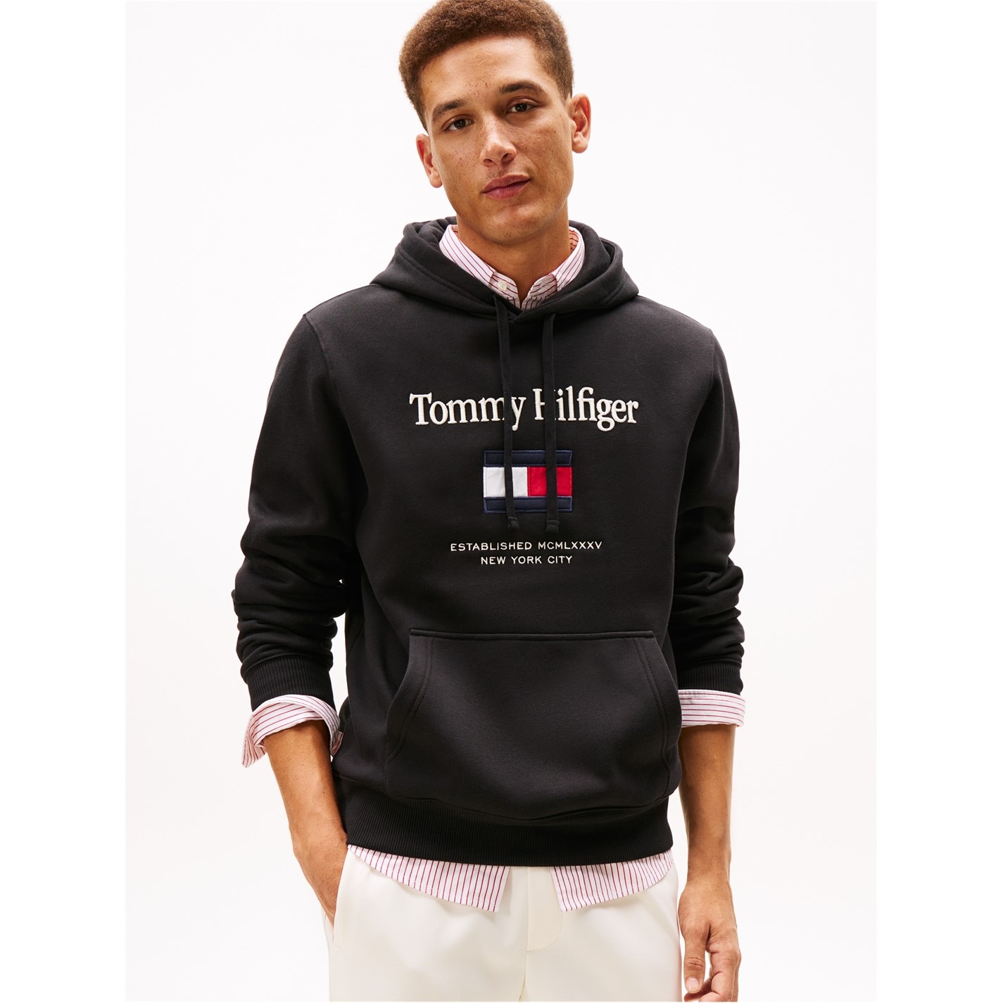 Mikina Tommy Hilfiger Black 4674957 Men's Embro Flag Pull Over Hoodie - 2