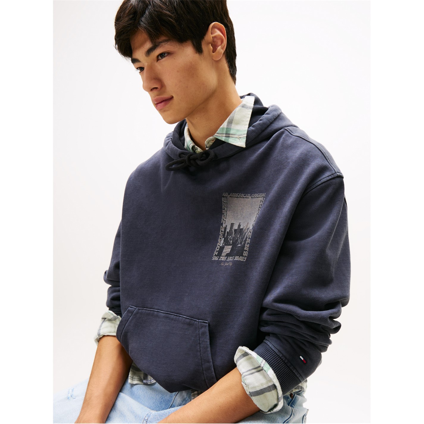 Mikina Tommy Jeans Black 2309719 Men's TJ Photo City Pull Over OTH Hoodie - 5