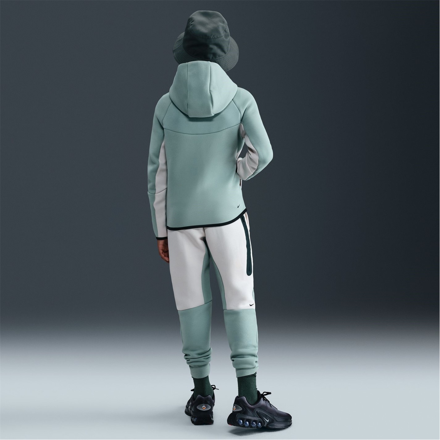 Nike Sportswear Tech Fleece Full-Zip Hoodie Juniors - 8