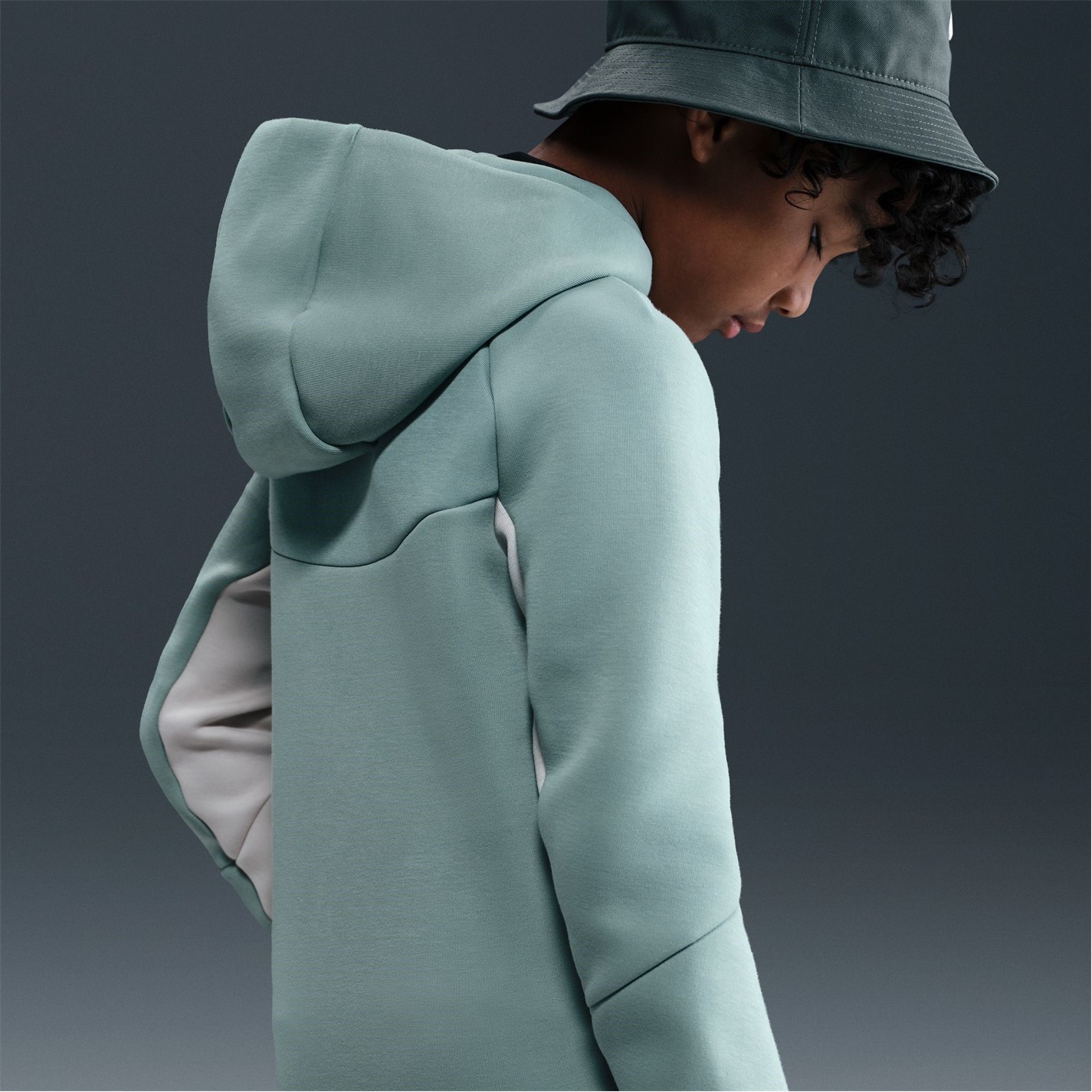 Nike Sportswear Tech Fleece Full-Zip Hoodie Juniors - 9