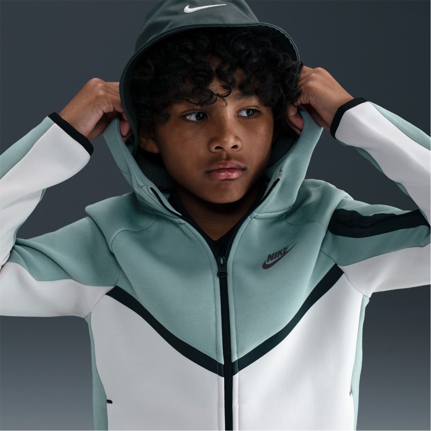 Nike Sportswear Tech Fleece Full-Zip Hoodie Juniors - 10