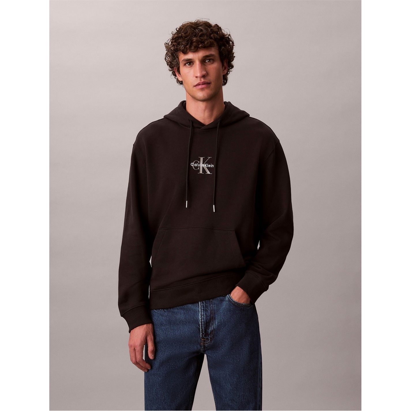 Mikina Calvin Klein Jeans Black 9839868 Men's Monogram Pull Over Hoodie - 2