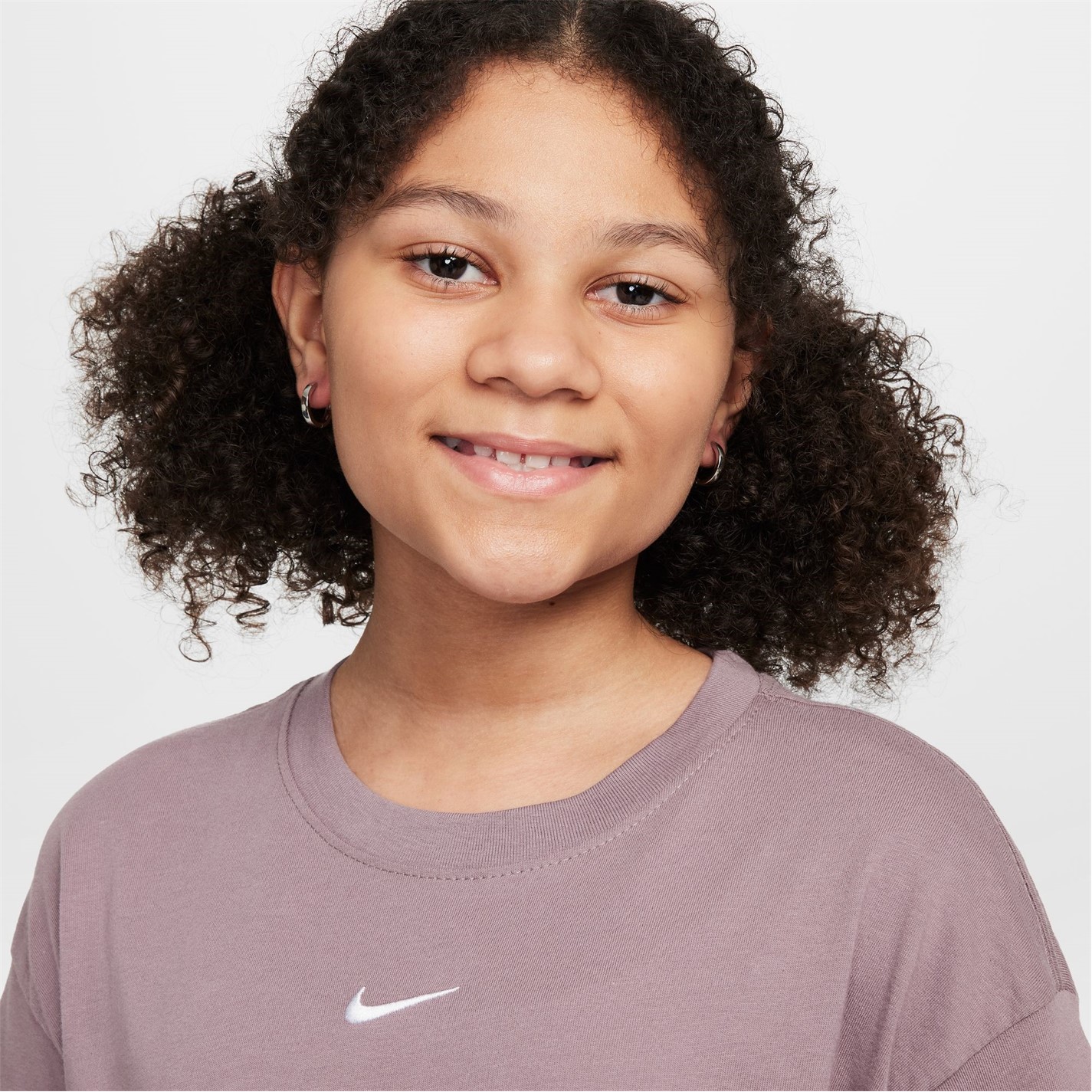 Nike Sportswear Big Kids' (Girls') T-Shirt - 3