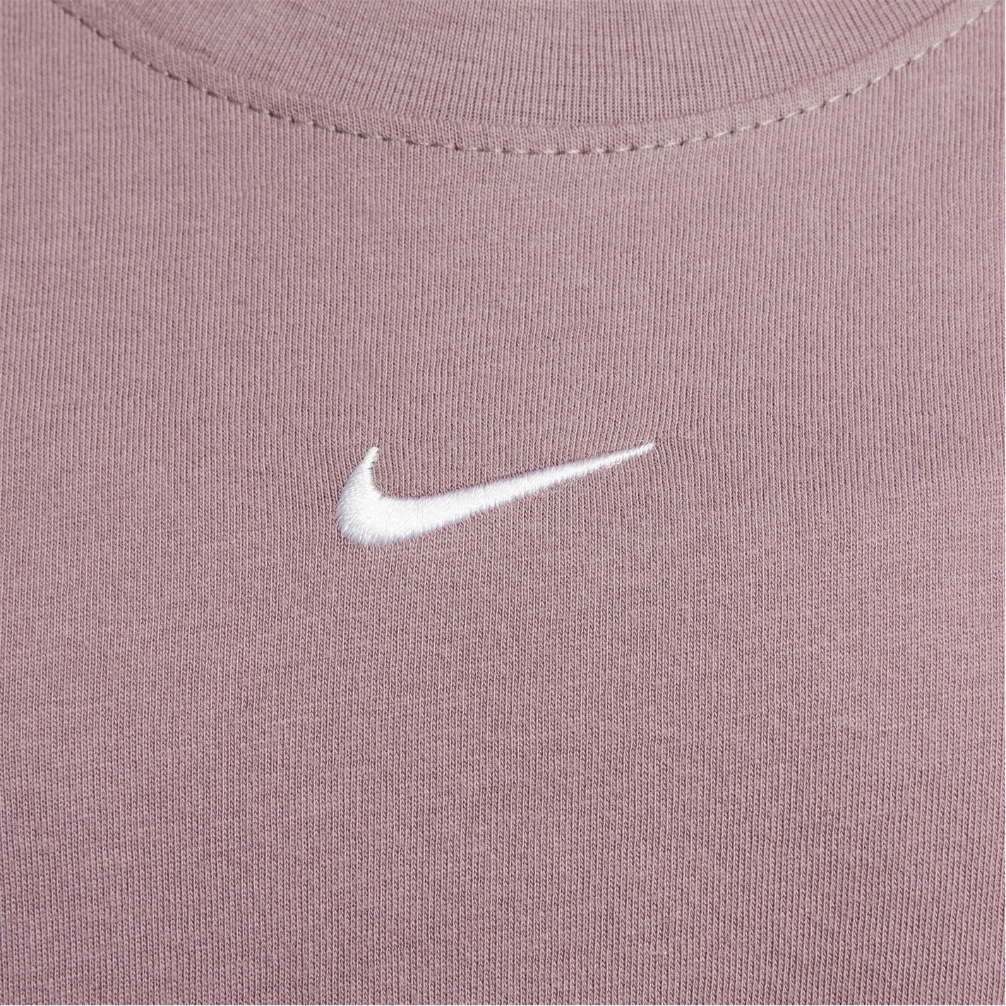 Nike Sportswear Big Kids' (Girls') T-Shirt - 4