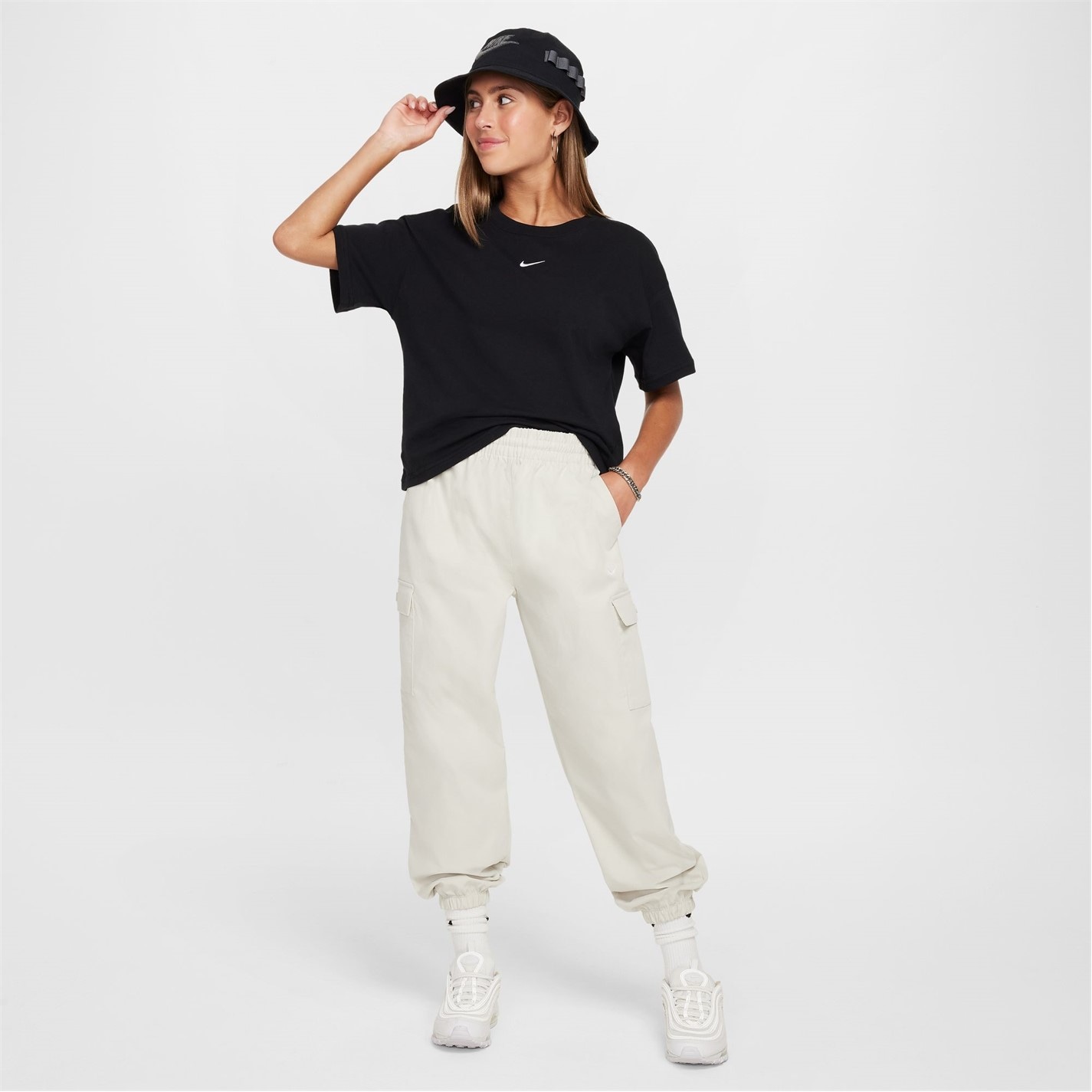 Nike Sportswear Big Kids' (Girls') T-Shirt - 4