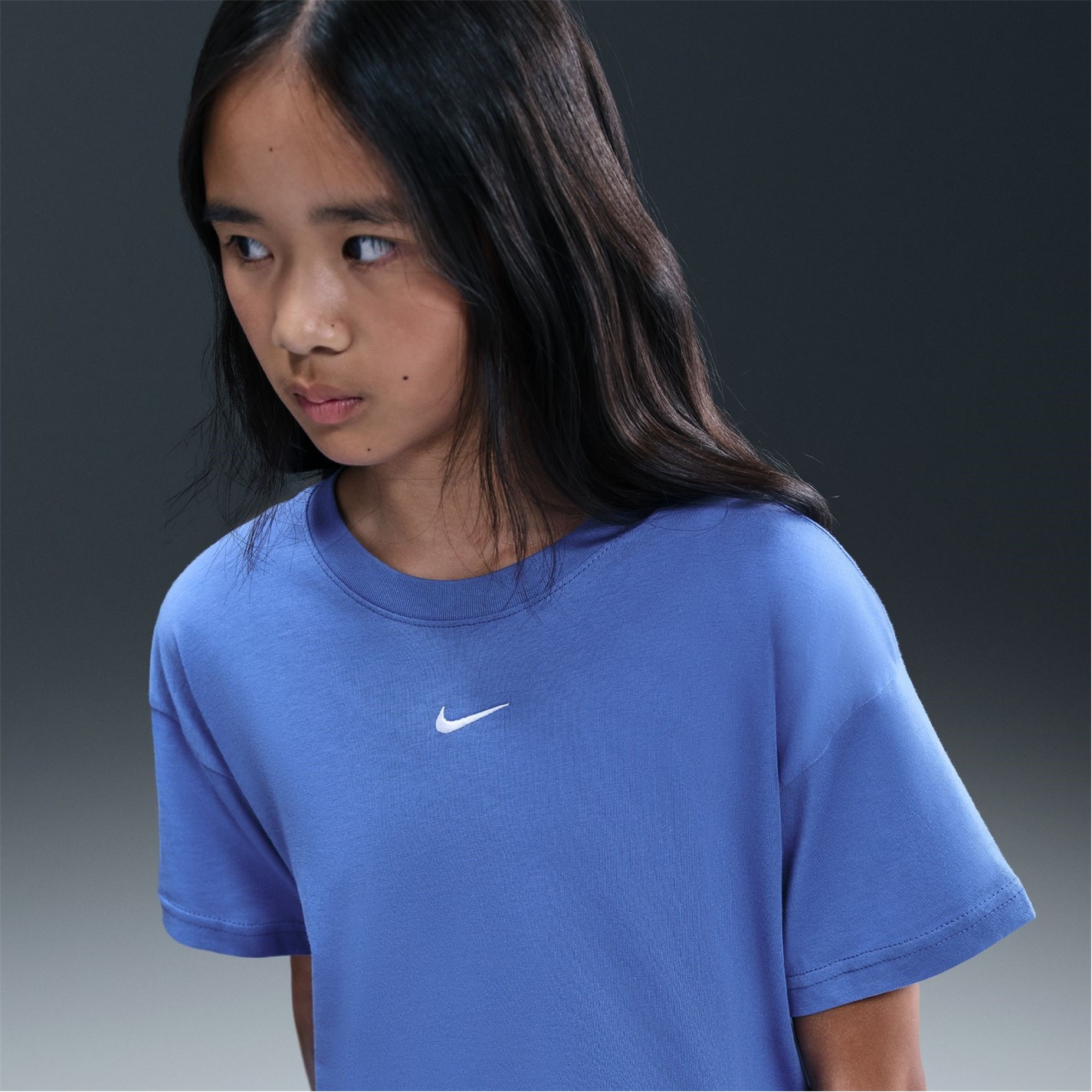 Nike Sportswear Big Kids' (Girls') T-Shirt - 6