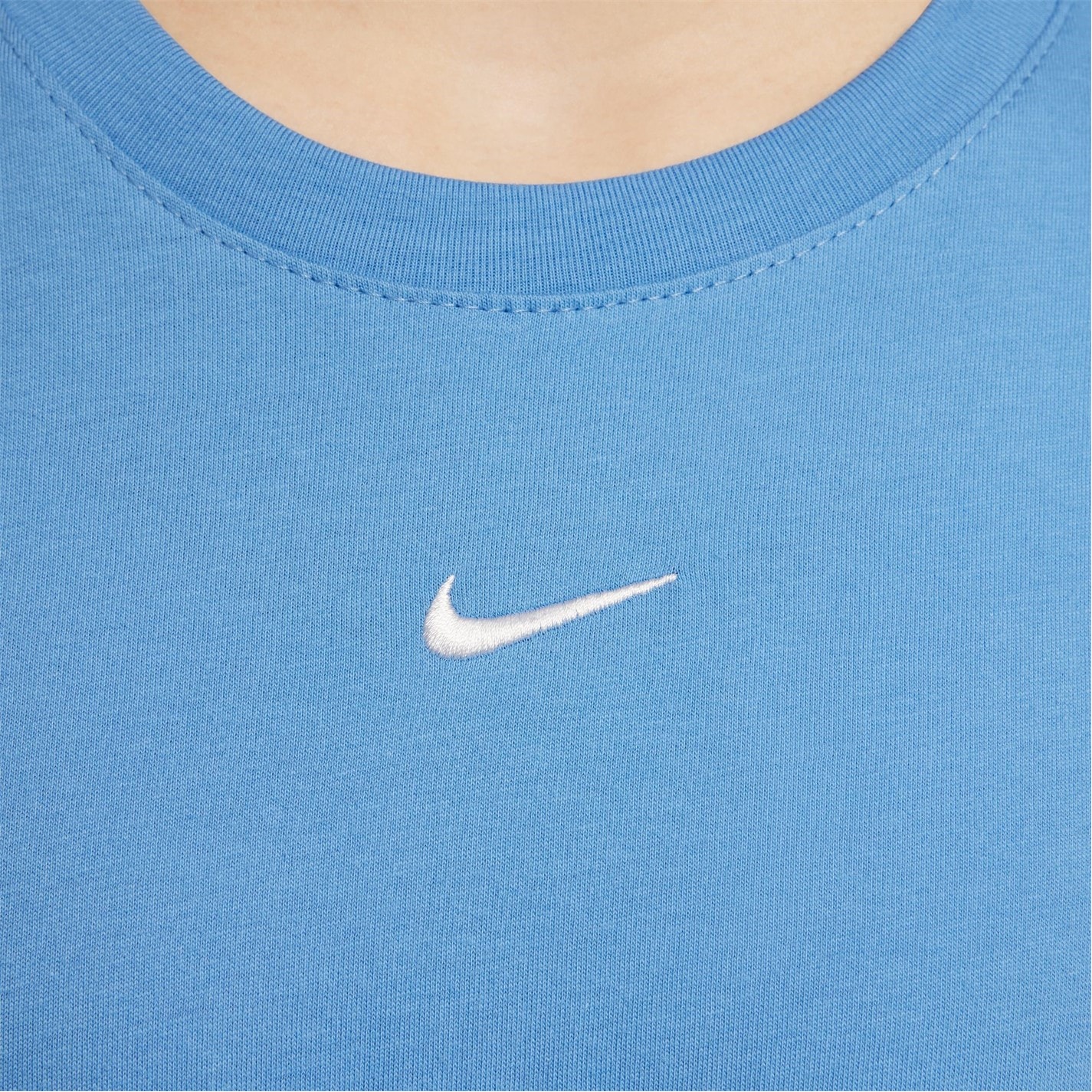 Nike Sportswear Big Kids' (Girls') T-Shirt - 4