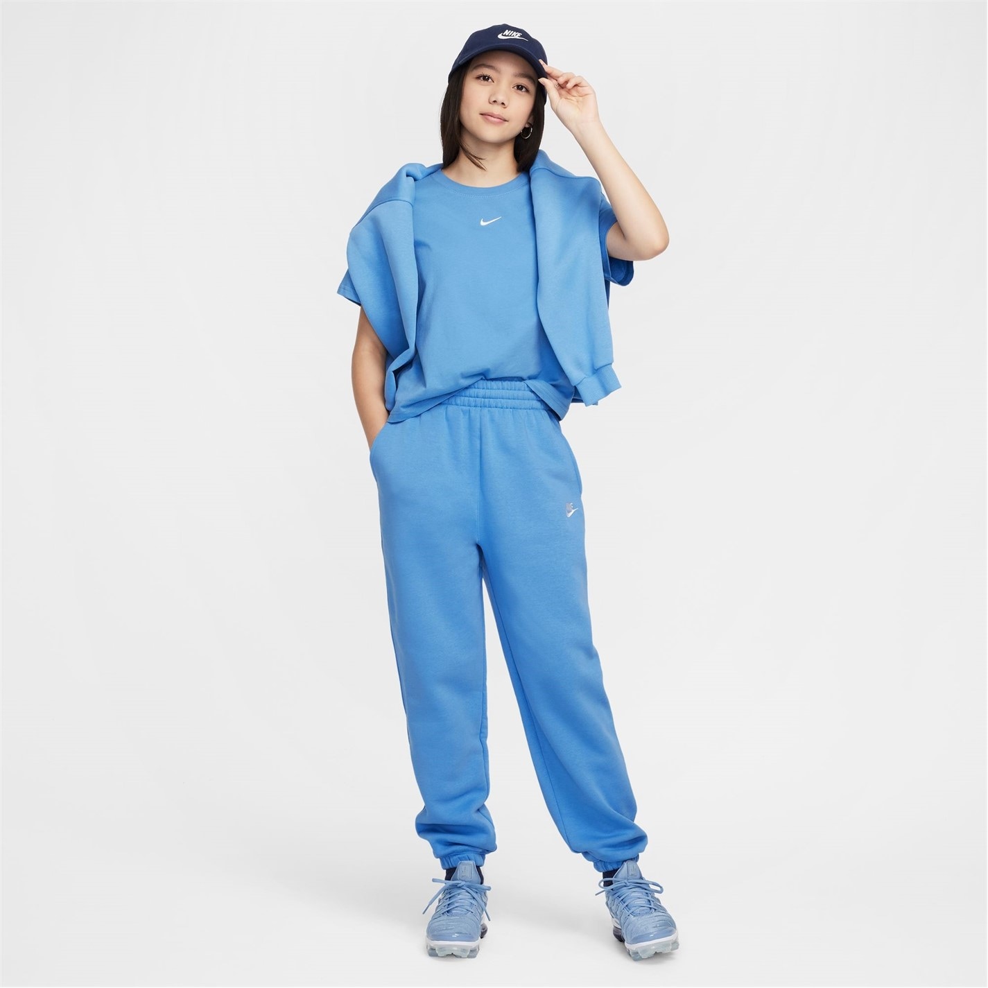 Nike Sportswear Big Kids' (Girls') T-Shirt - 5