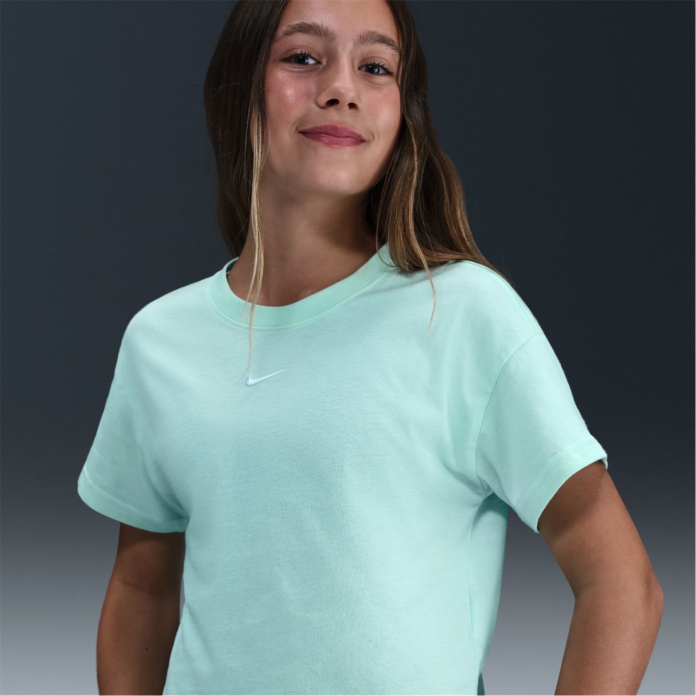 Nike Sportswear Big Kids' (Girls') T-Shirt - 6