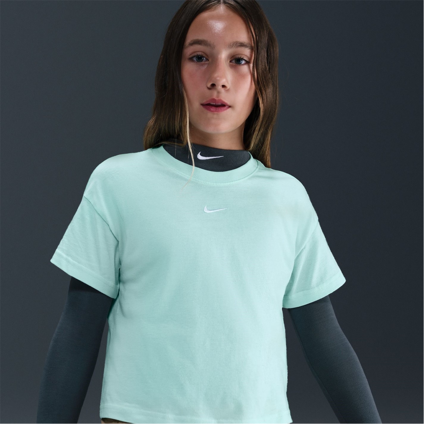 Nike Sportswear Big Kids' (Girls') T-Shirt - 10