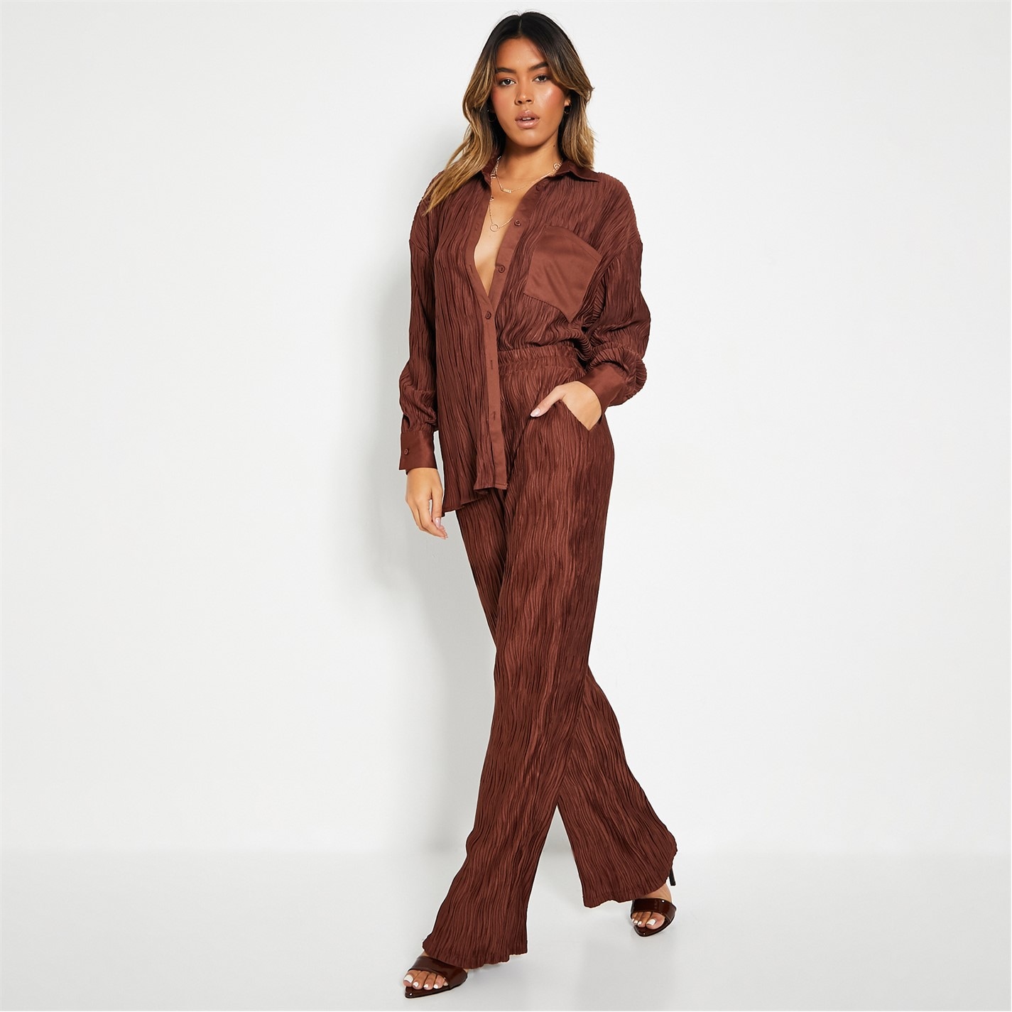 Košeľa I Saw It First Chocolate 4196121 Women's ISIF Oversized Crinkled Long-Sleeve Plain Shirt - 2