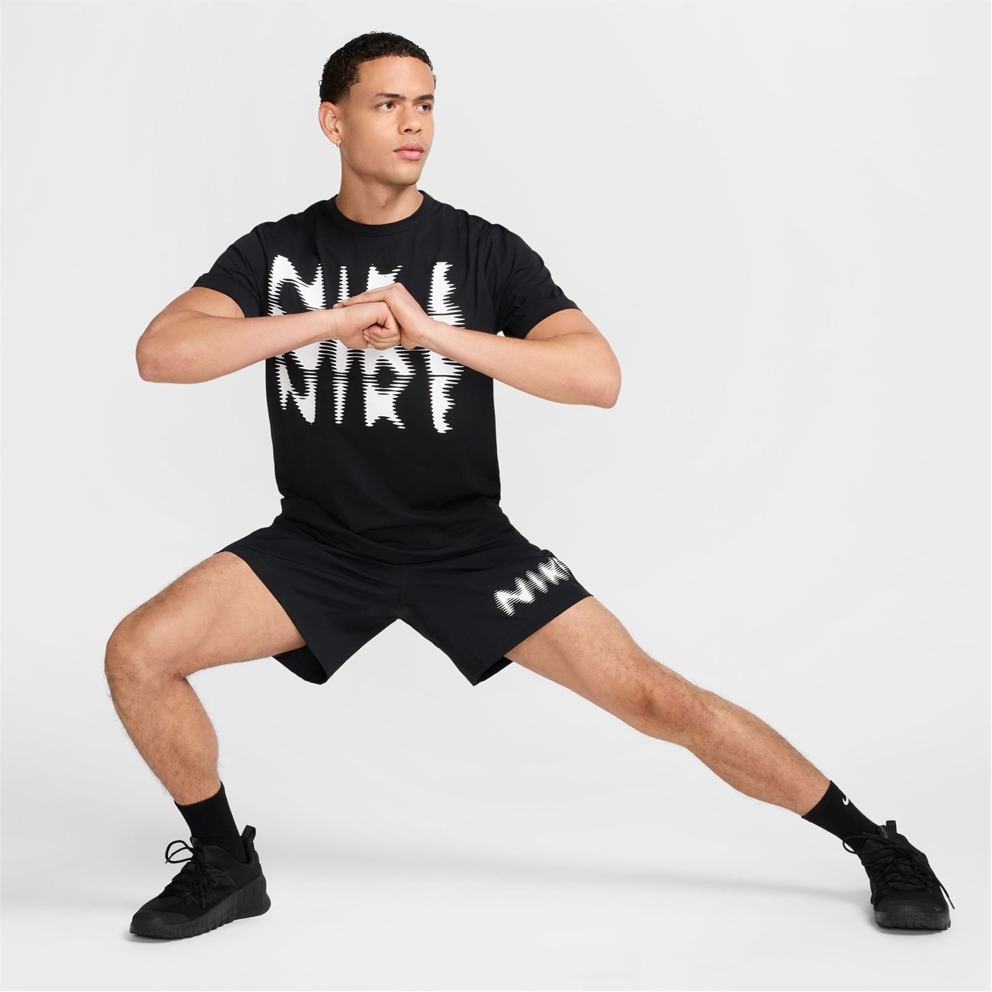 Nike Black 7024884 Men's Hyverse UV Swoosh Short-Sleeve Performance T-Shirt - 4