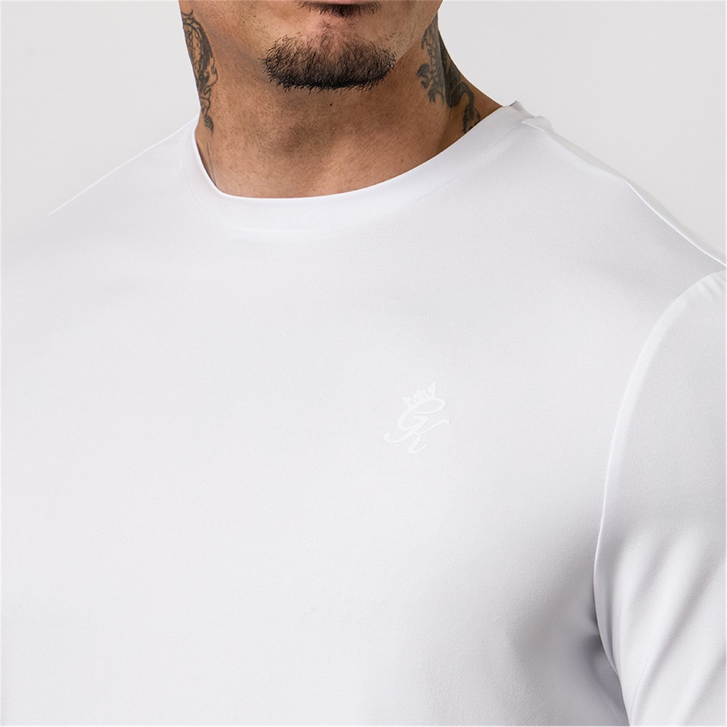 Gym King White 4691437 Gym King Victory Performance Poly Tee - White - 5