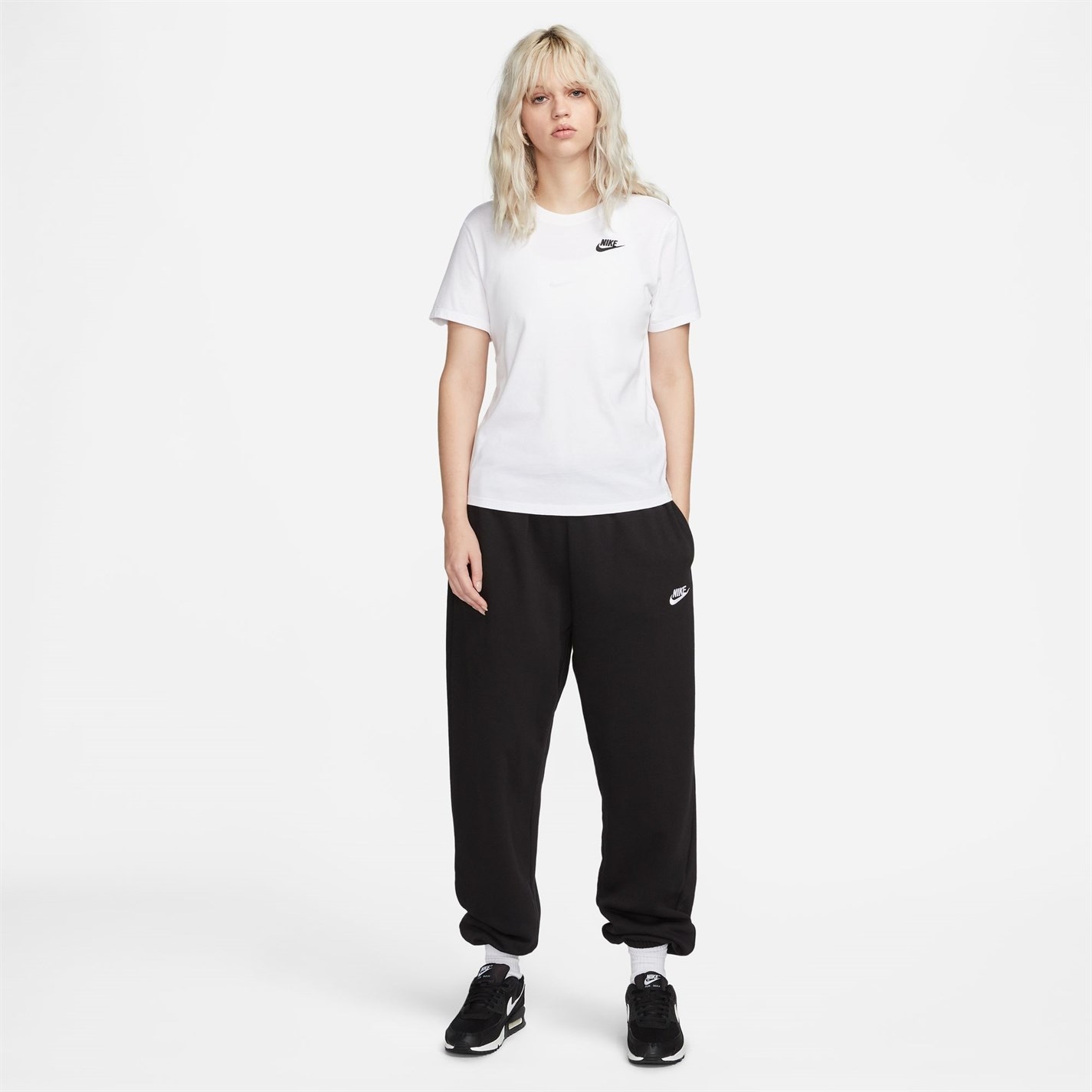 Nike Sportswear Women's Club T-Shirt - 5