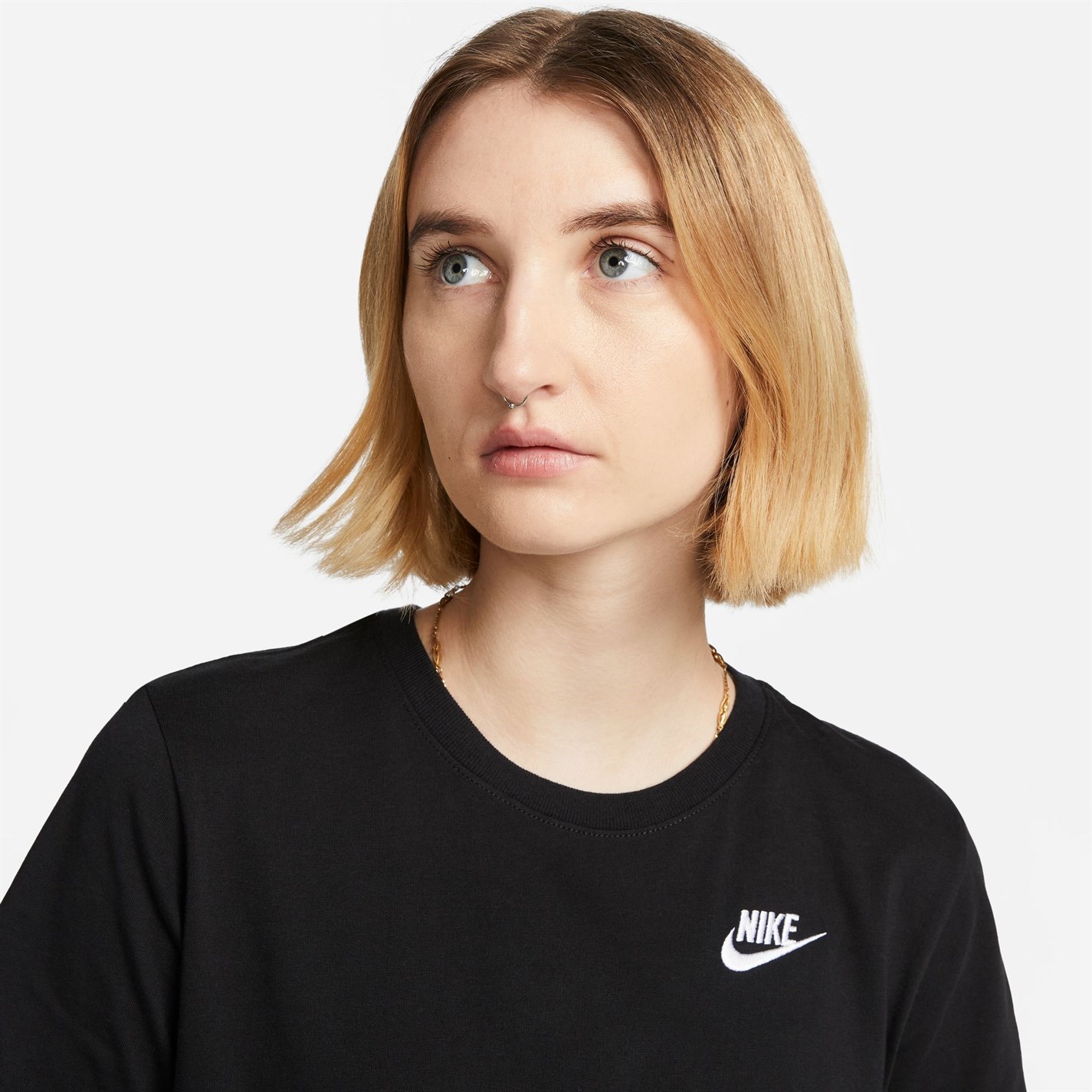Nike Sportswear Women's Club T-Shirt - 3