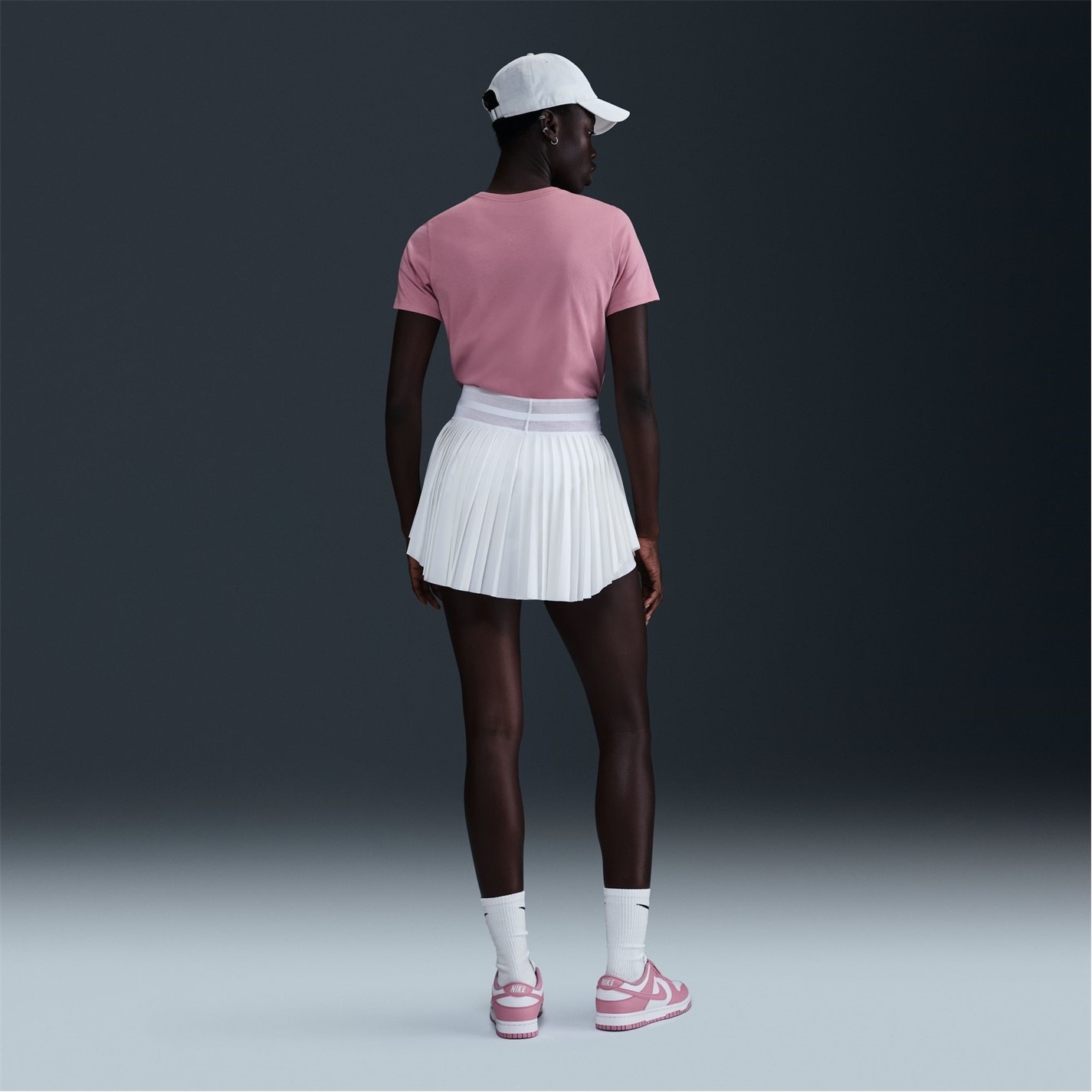 Nike Sportswear Women's Club T-Shirt - 8