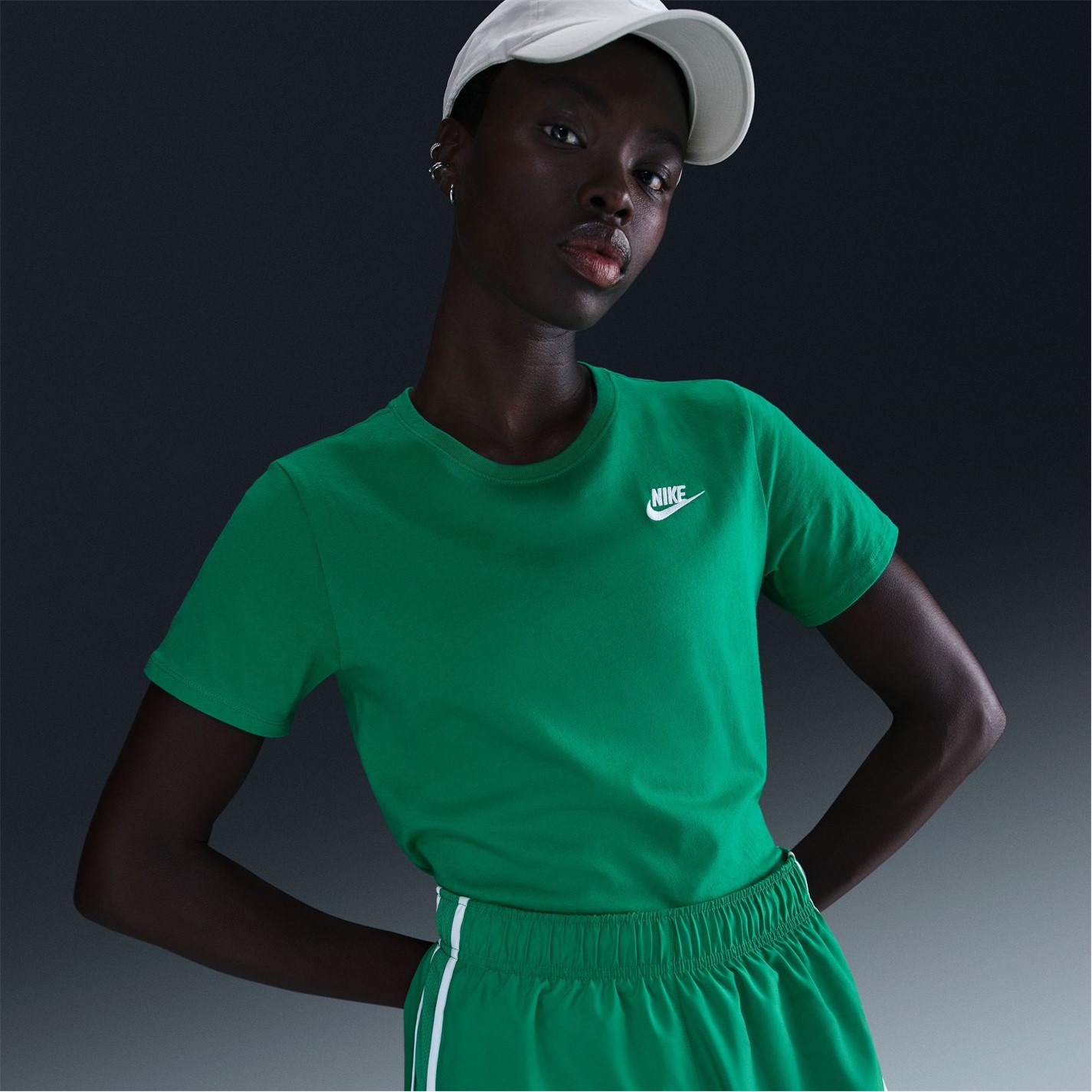 Nike Sportswear Women's Club T-Shirt - 9