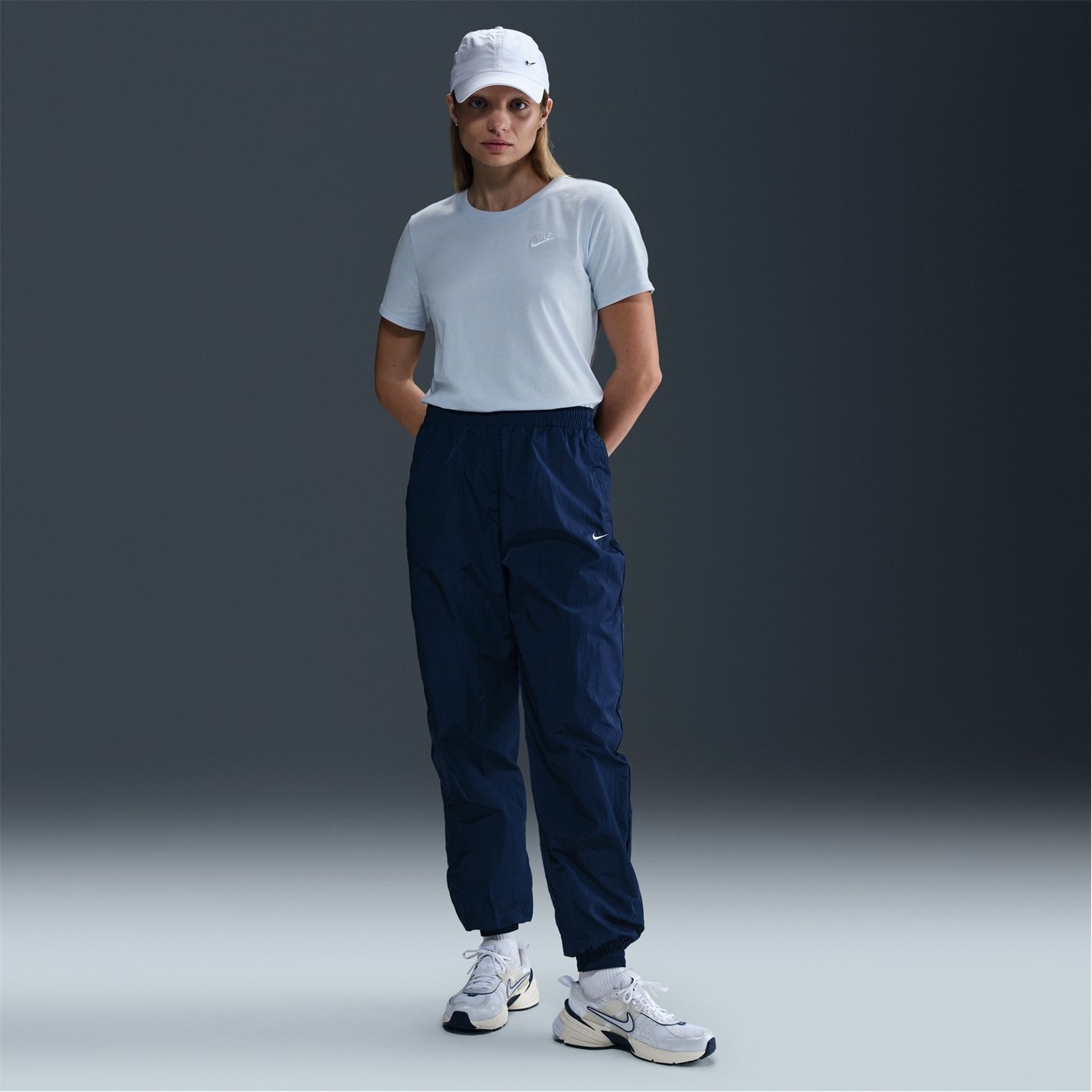 Nike Sportswear Women's Club T-Shirt - 4