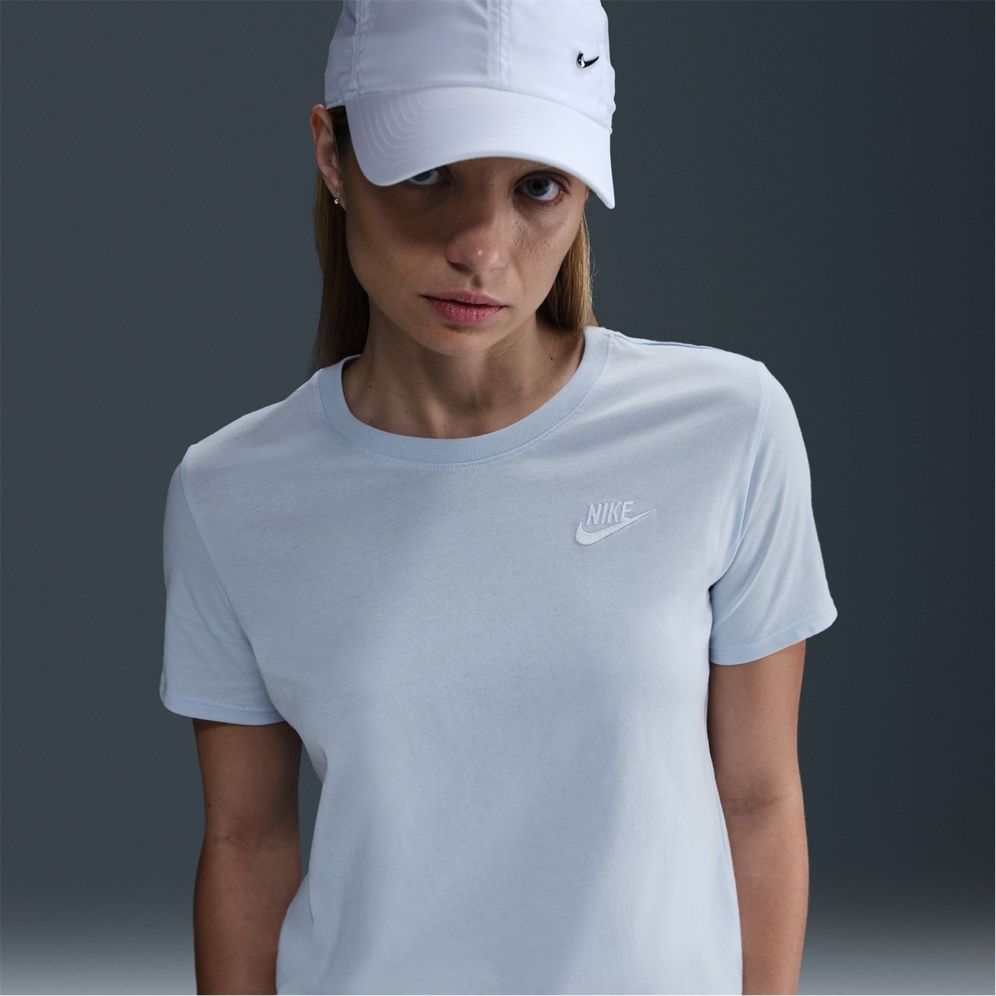Nike Sportswear Women's Club T-Shirt - 6