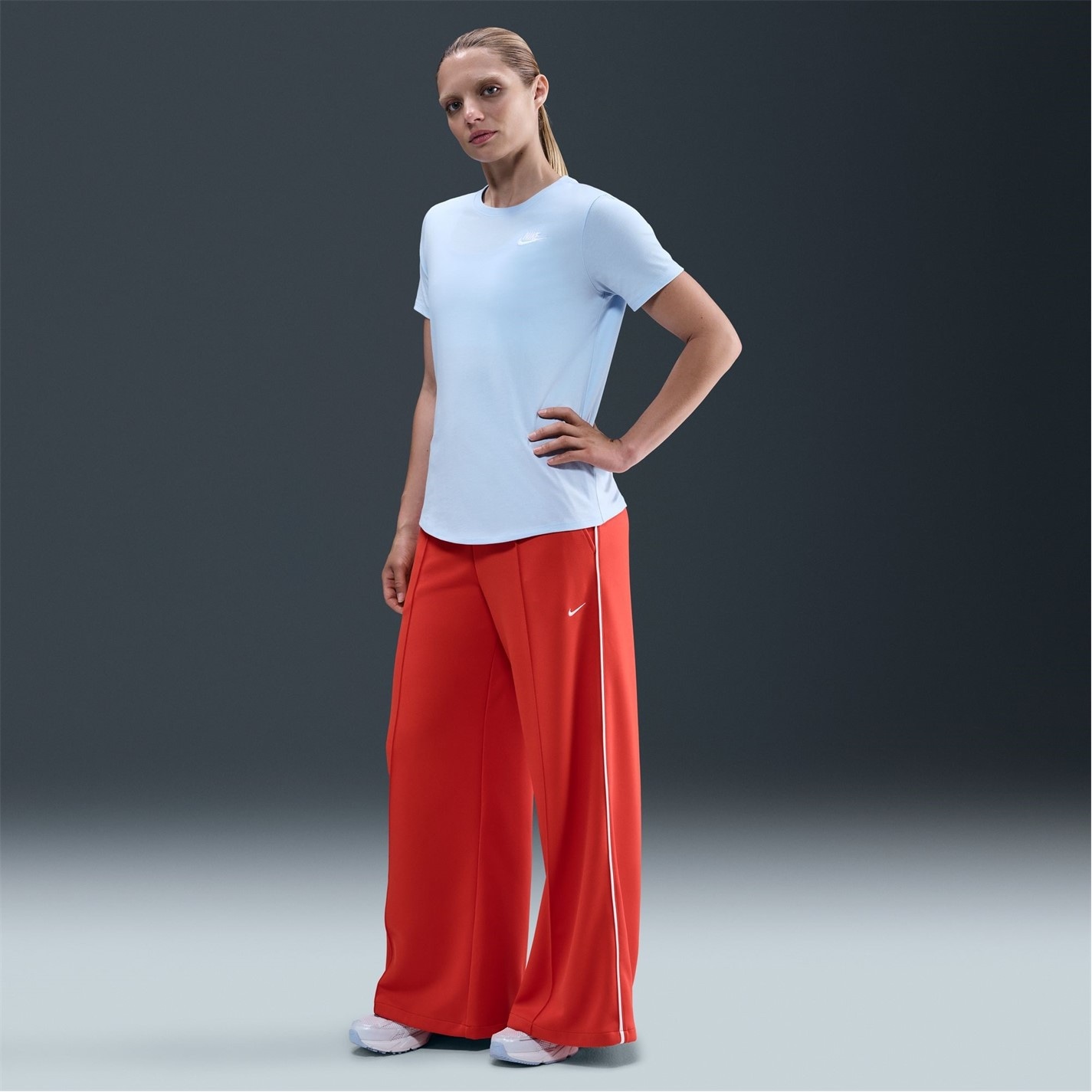 Nike Sportswear Women's Club T-Shirt - 7