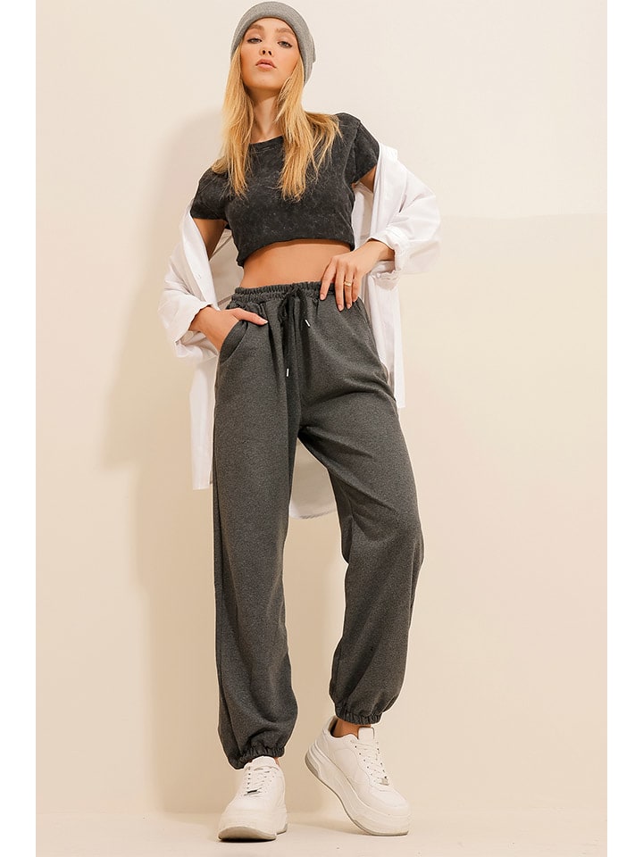 Trend Alacati Sweathose in Anthrazit - 3