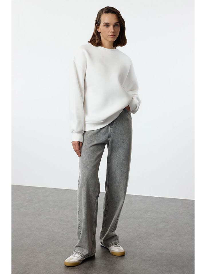 Mikina trendyol Weiß 9987736 Sweatshirt in Weiß - 2