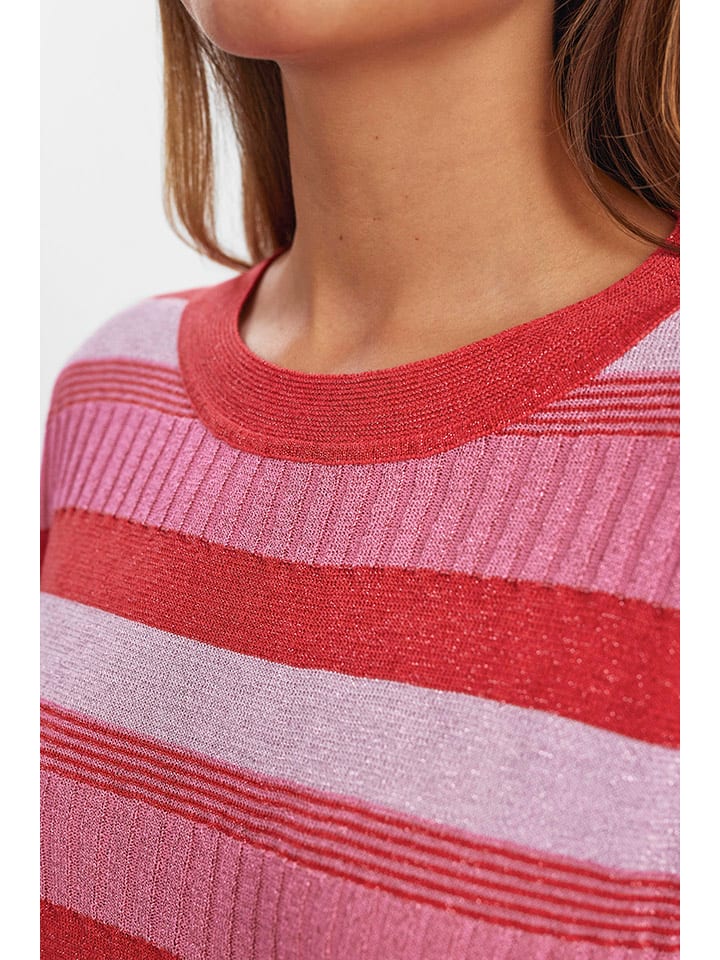 Tričko NÜMPH Rosa/ Rot 4498909 Strickshirt in Rosa/ Rot - 4