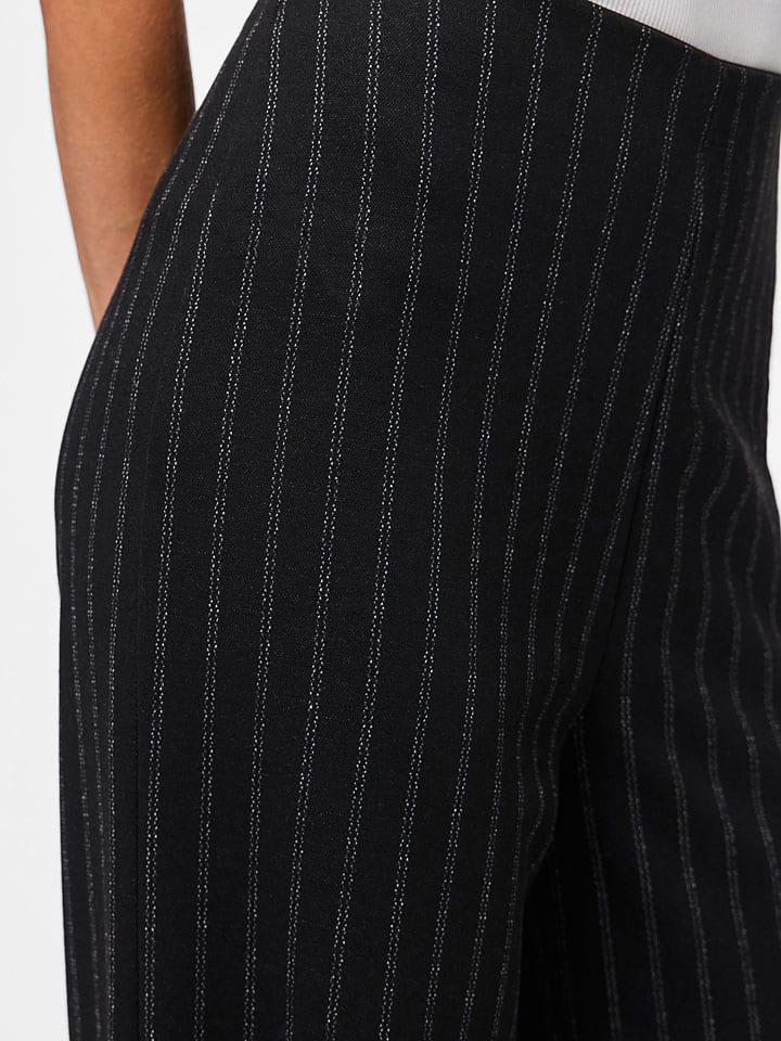 Nohavice Pieces Schwarz 6403494 Marlenehose "Pcjiannah" in Schwarz - 4